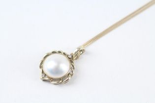 9ct gold vintage mabe pearl and diamond set pendant necklace (4.5g)