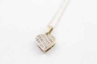 9ct gold diamond heart pendant necklace (1.9g)