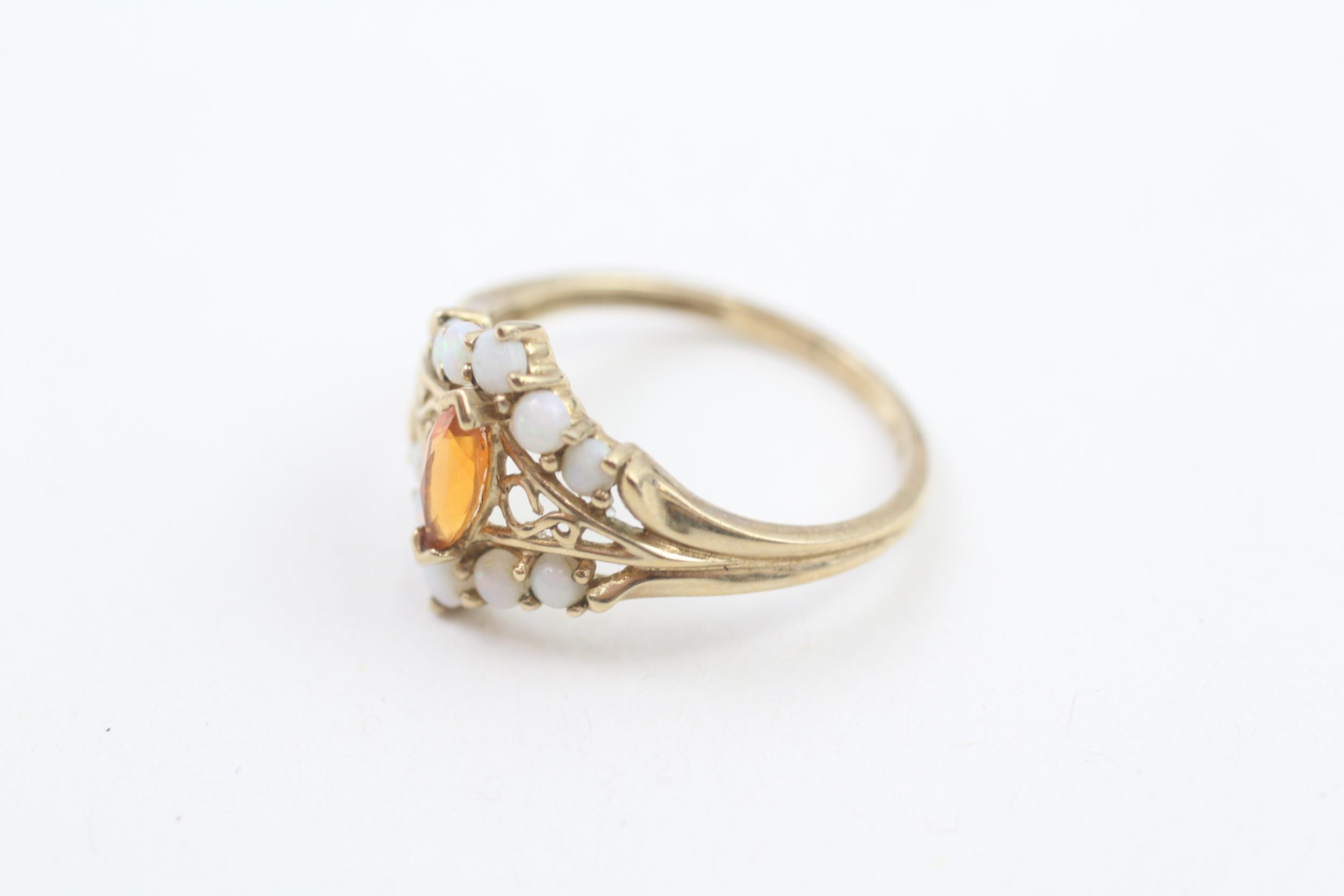 9ct gold orange fire opal with white opal frame cluster ring (2g) Size P - Image 3 of 3