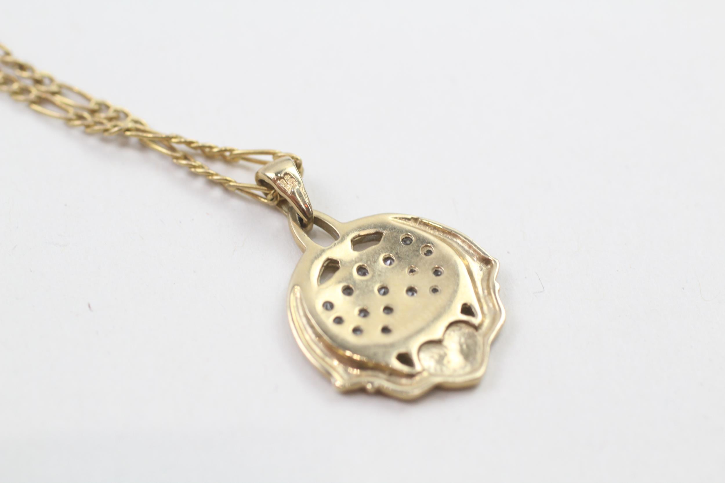 9ct gold diamond irish claddah pendant necklace (3.2g) - Image 4 of 4