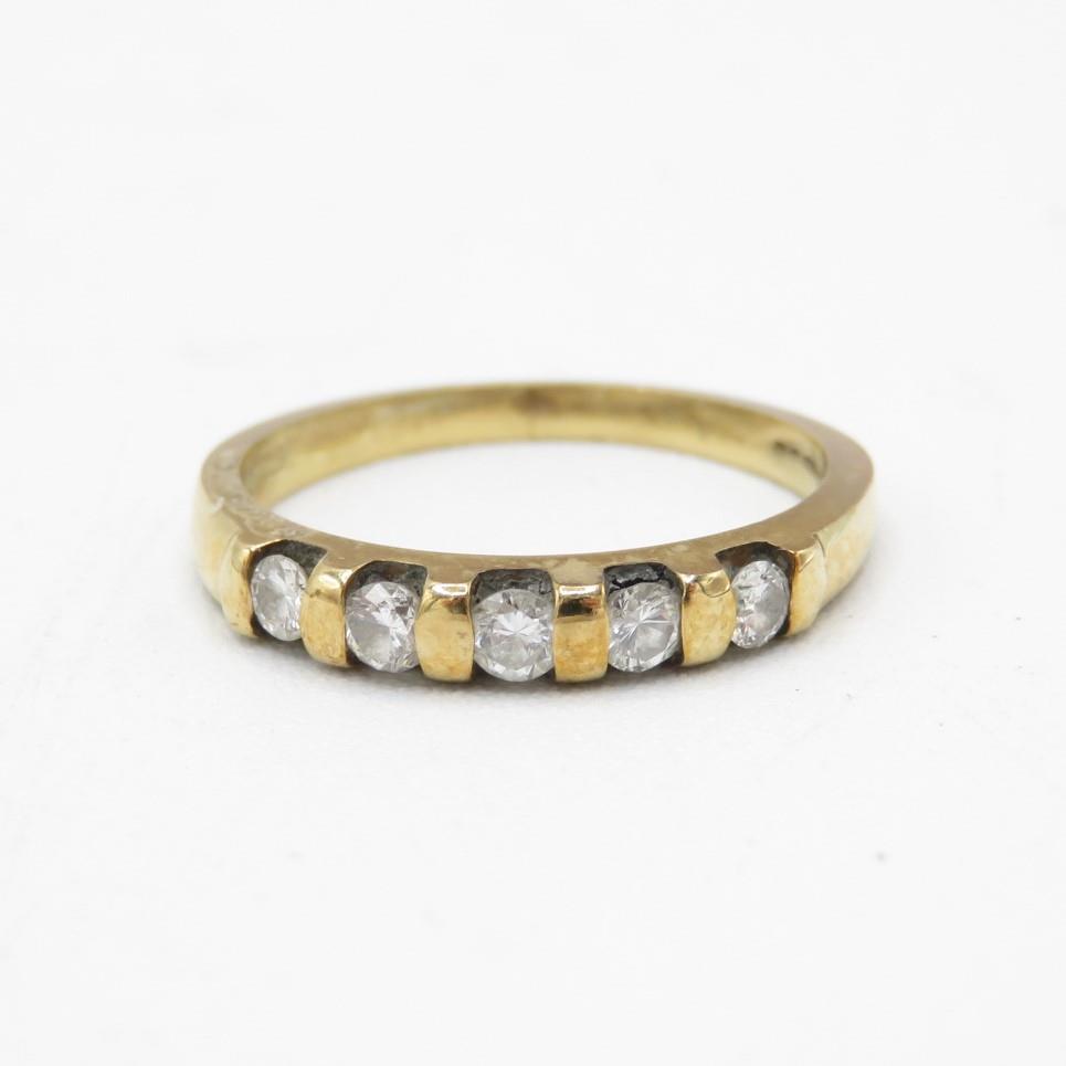 9ct gold diamond bar set half eternity ring (1.7g) Size I 1/2