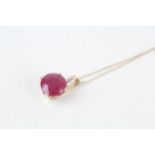 9ct gold red gemstone pendant necklace 3.1 g