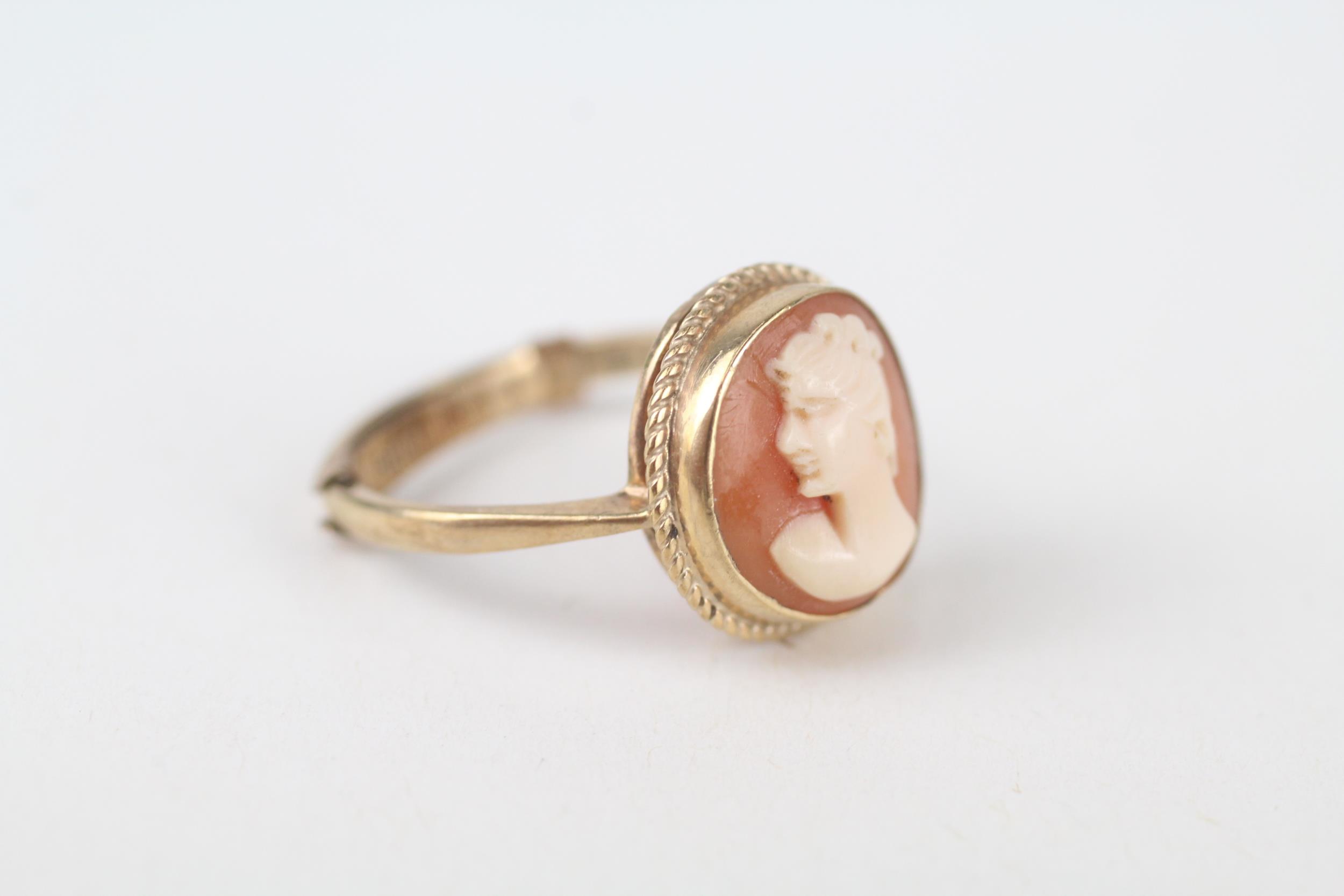 9ct gold shell cameo dress ring Size N 3.2 g - Image 3 of 5