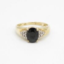 9ct gold oval cut sapphire & diamond dress ring Size O