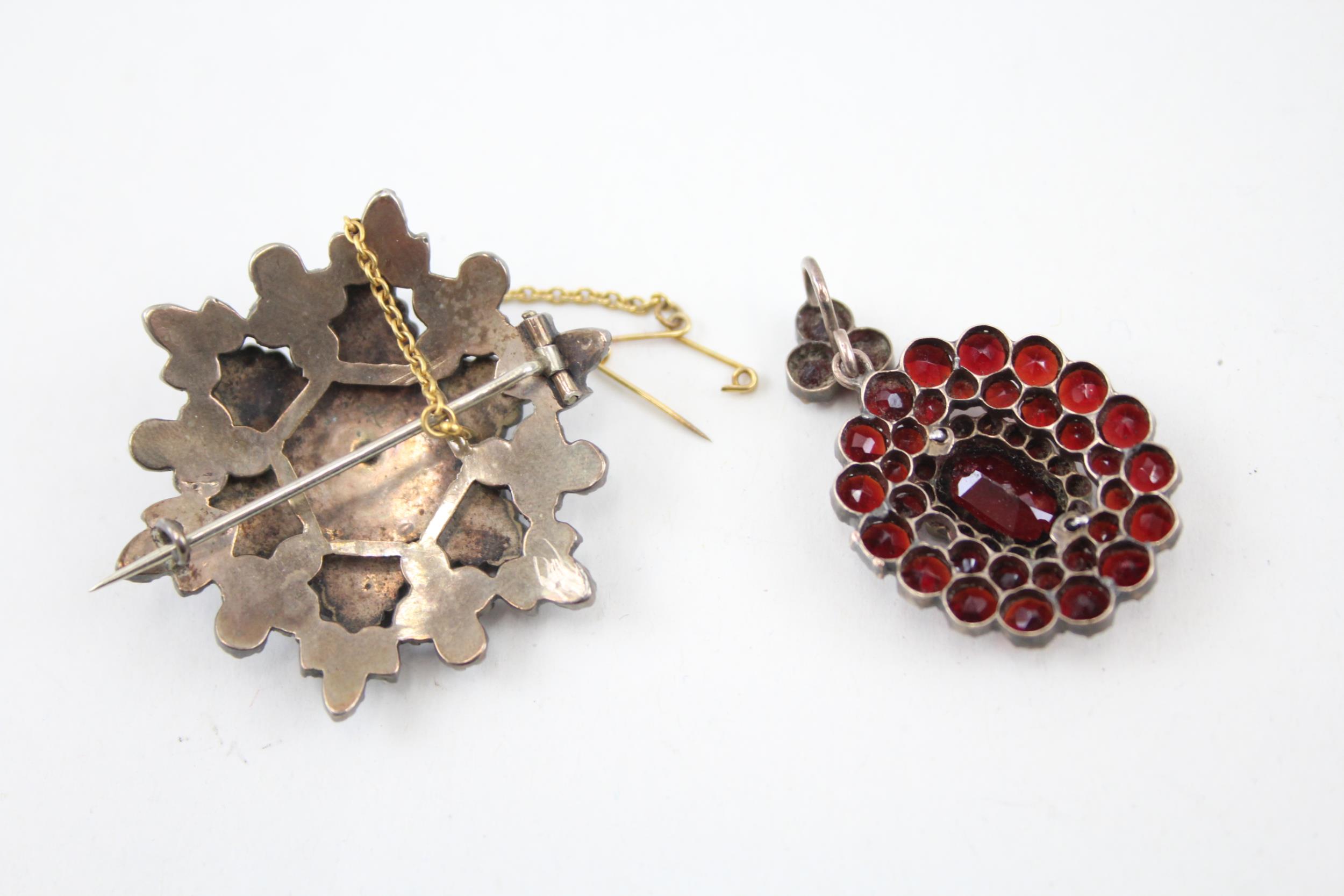 A collection of antique Bohemian Garnet jewellery (14g) - Image 4 of 6