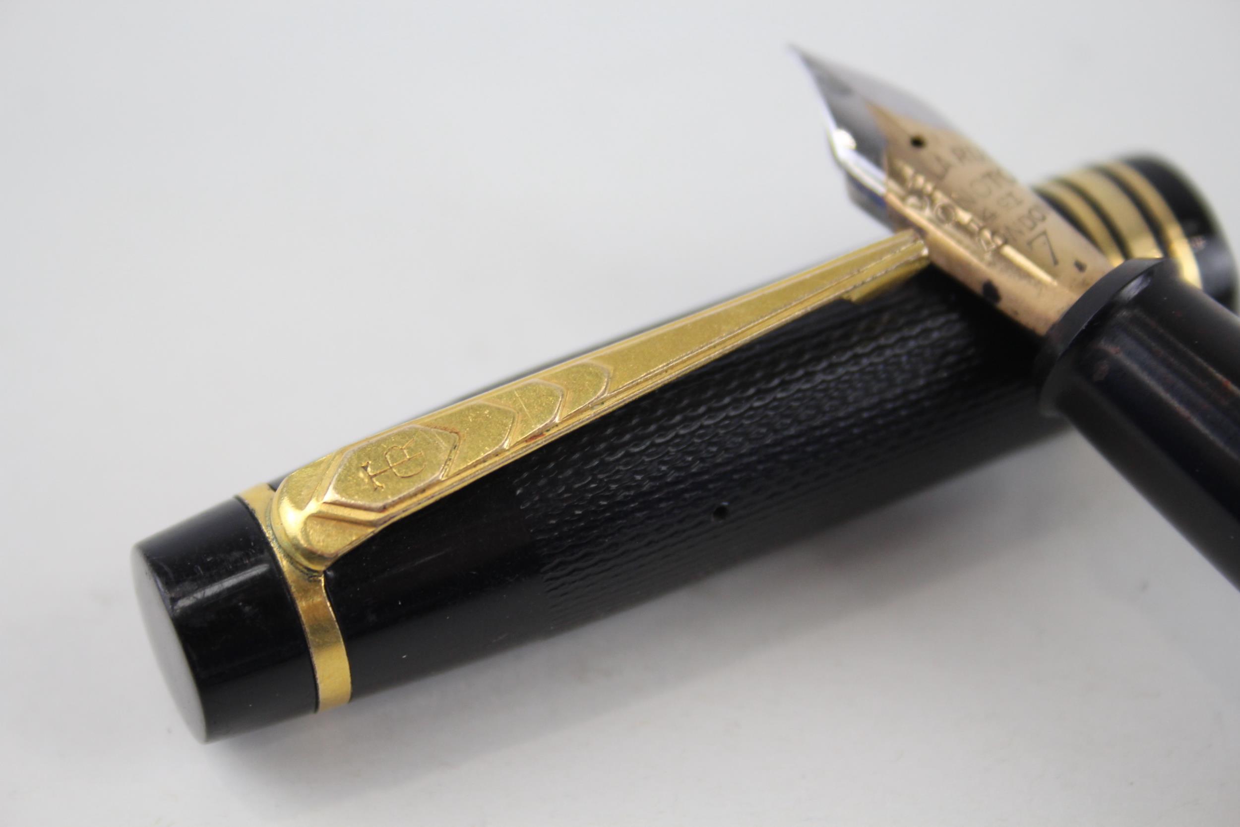 Vintage DE LA RUE Onoto Magna Black Fountain Pen w/ 14ct Gold Nib WRITING - Dip Tested & WRITING - Image 3 of 4