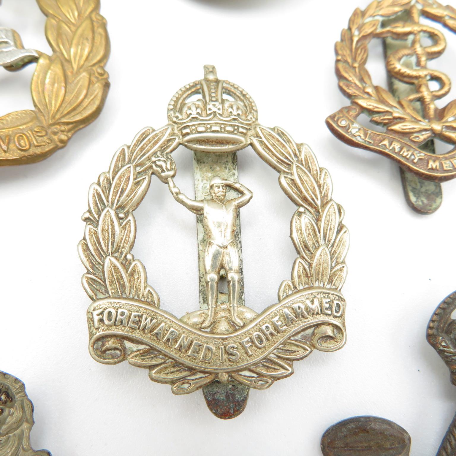 15x Military cap badges including Royal Scots Army Air Corps etc. - - Image 8 of 16