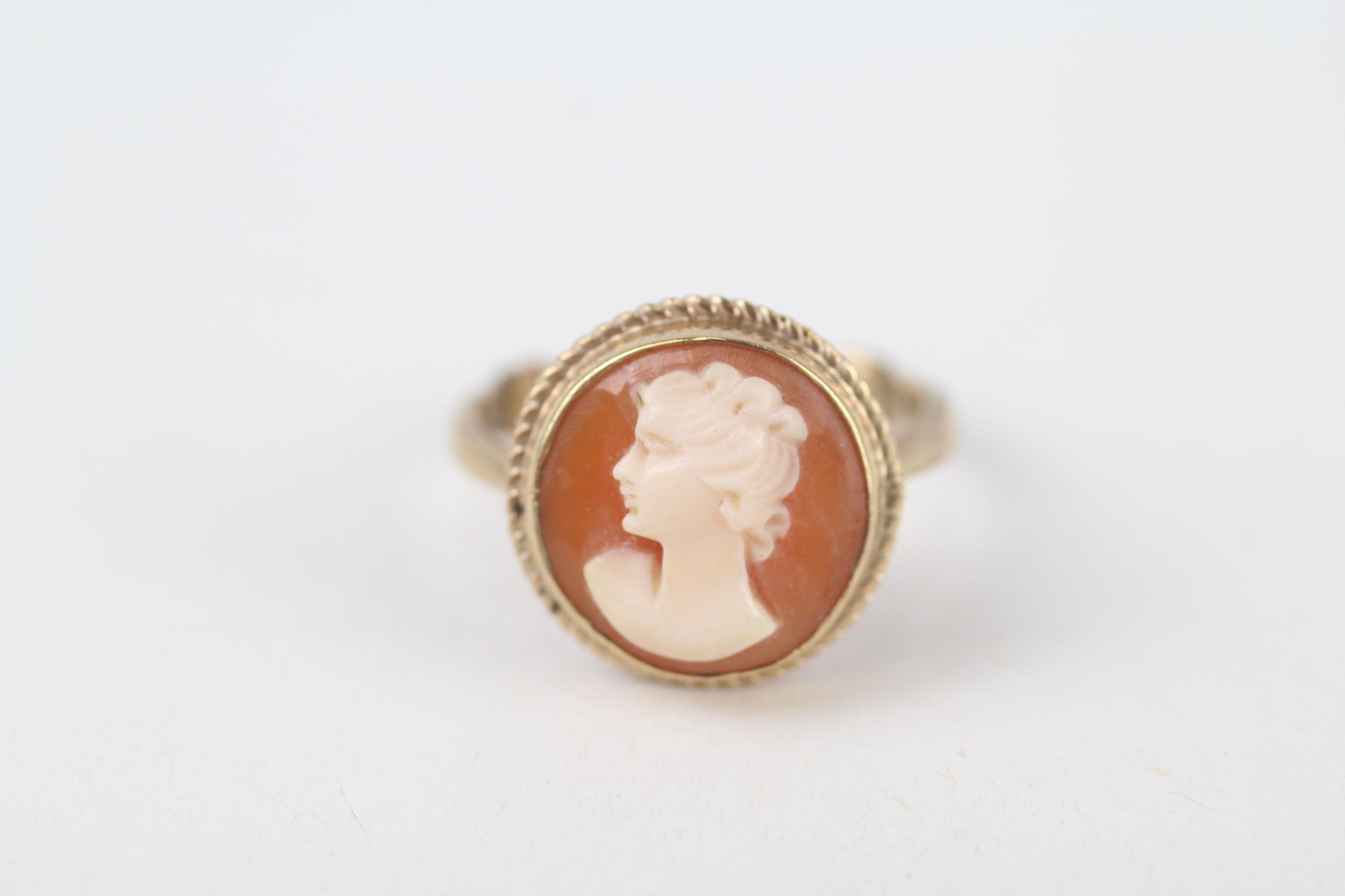 9ct gold shell cameo dress ring Size N 3.2 g - Image 2 of 5