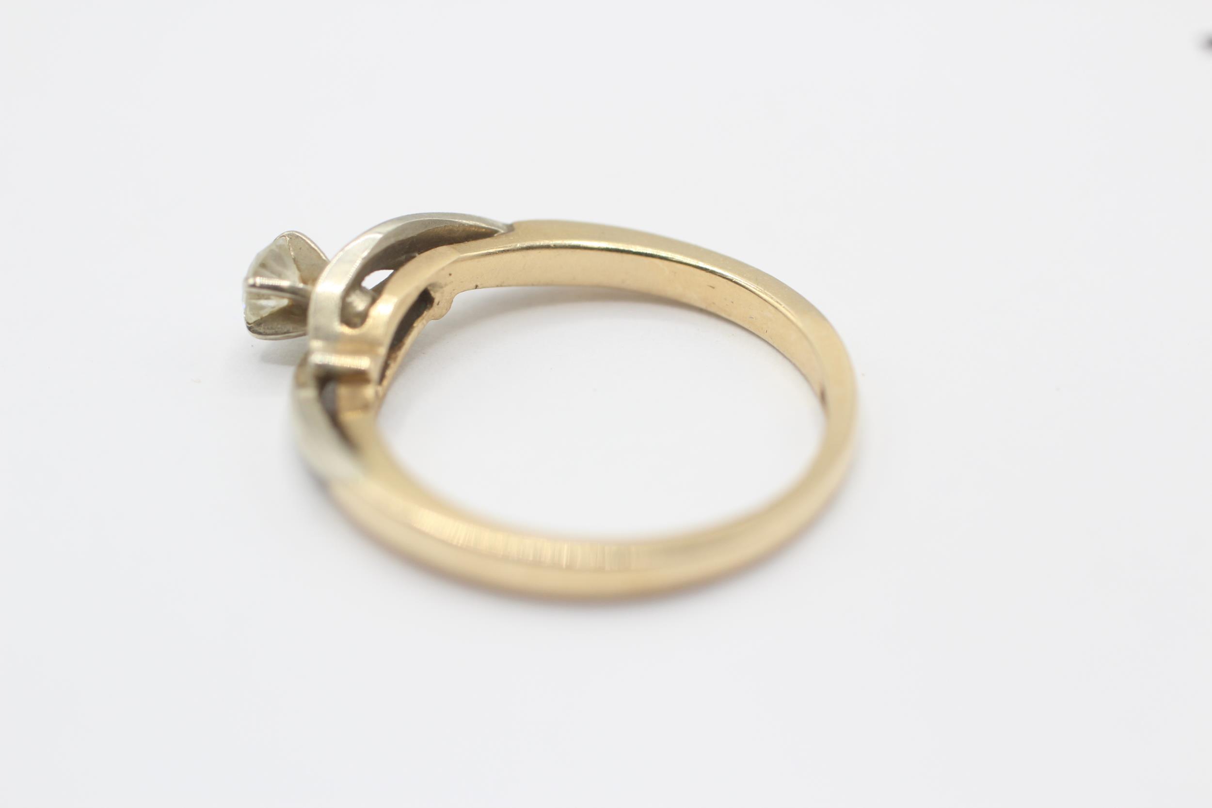 14ct gold round brilliant cut diamond single stone ring Size K 2.4 g - Image 4 of 5