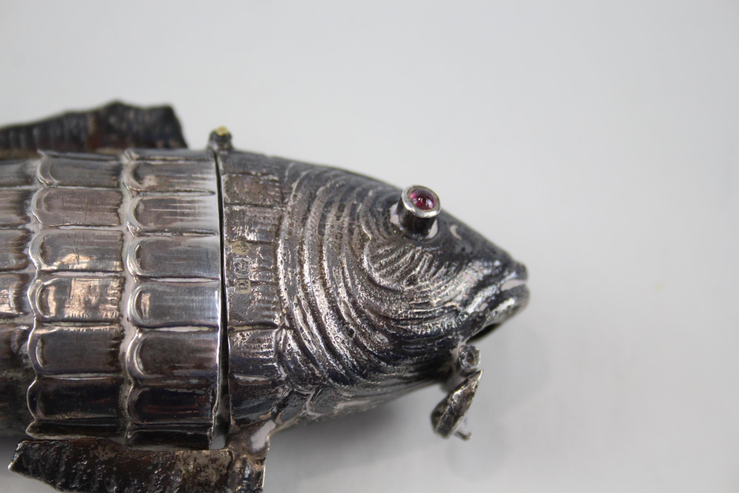 Antique Victorian 1899 London Sterling Silver Articulated Fish Snuff Box (92g) - Maker - William - Image 2 of 8