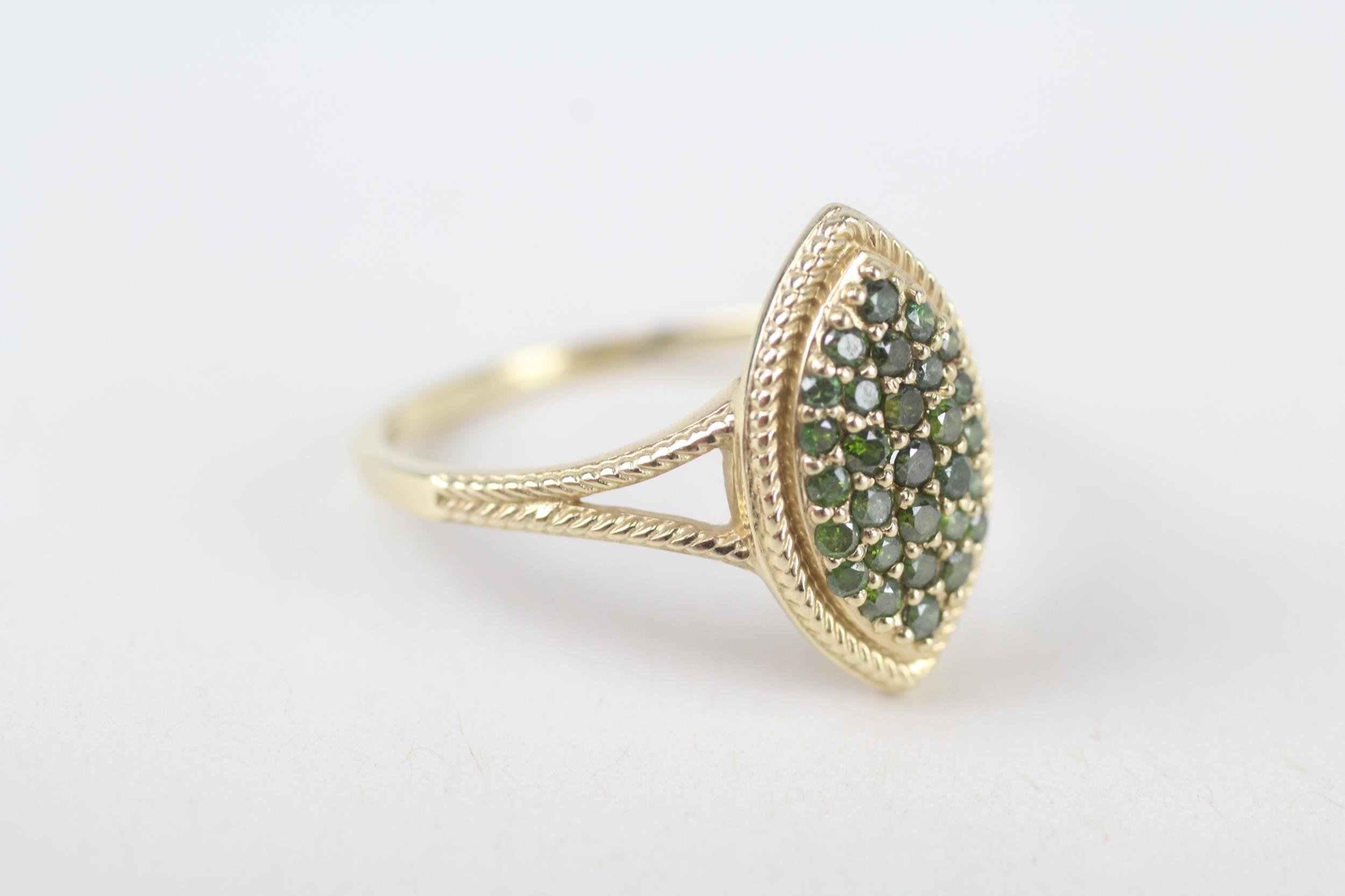 9ct gold enhanced green diamond marquise shaped cluster ring with split shank Size T 1/2 3.1 g - Image 3 of 5