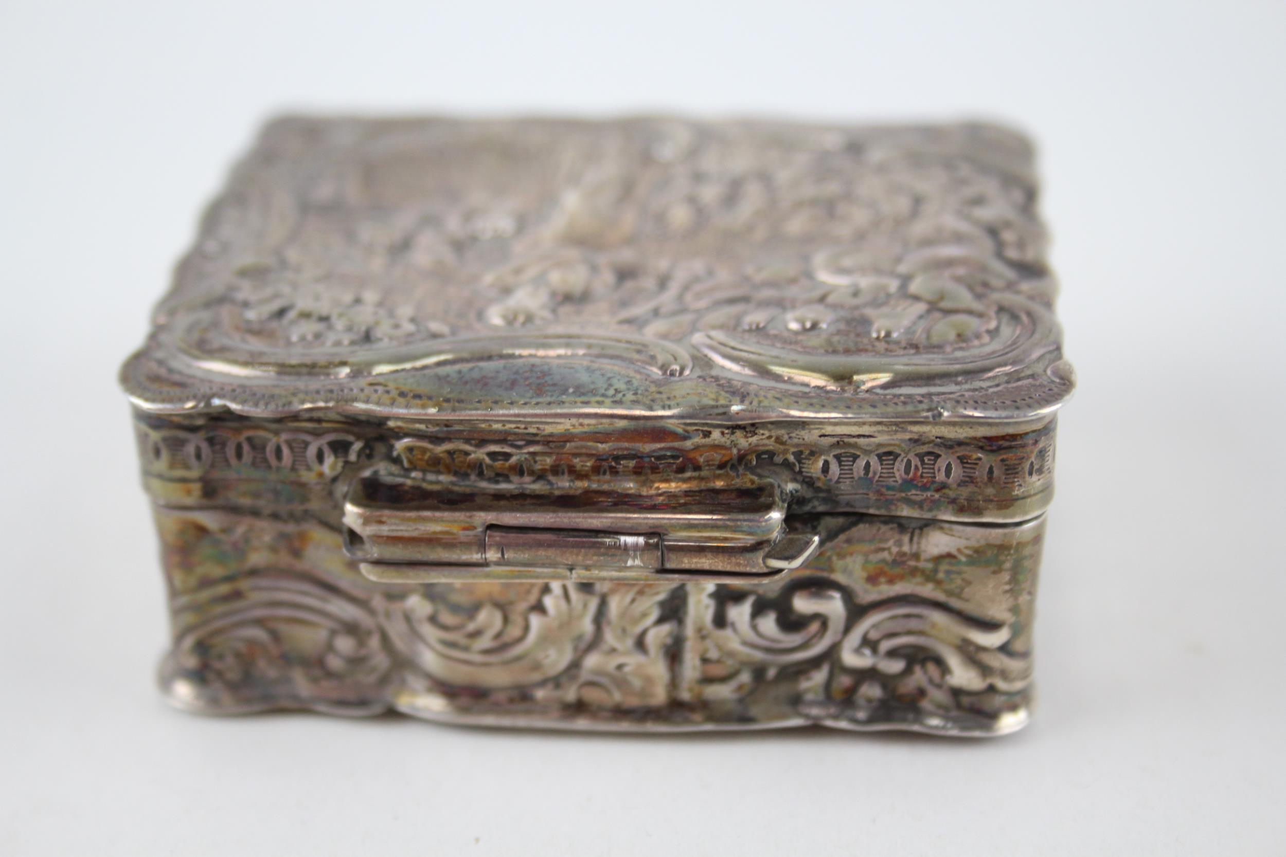 Antique Victorian 1899 London Sterling Silver Figural Snuff / Trinket Box (56g) - Maker - - Image 4 of 6