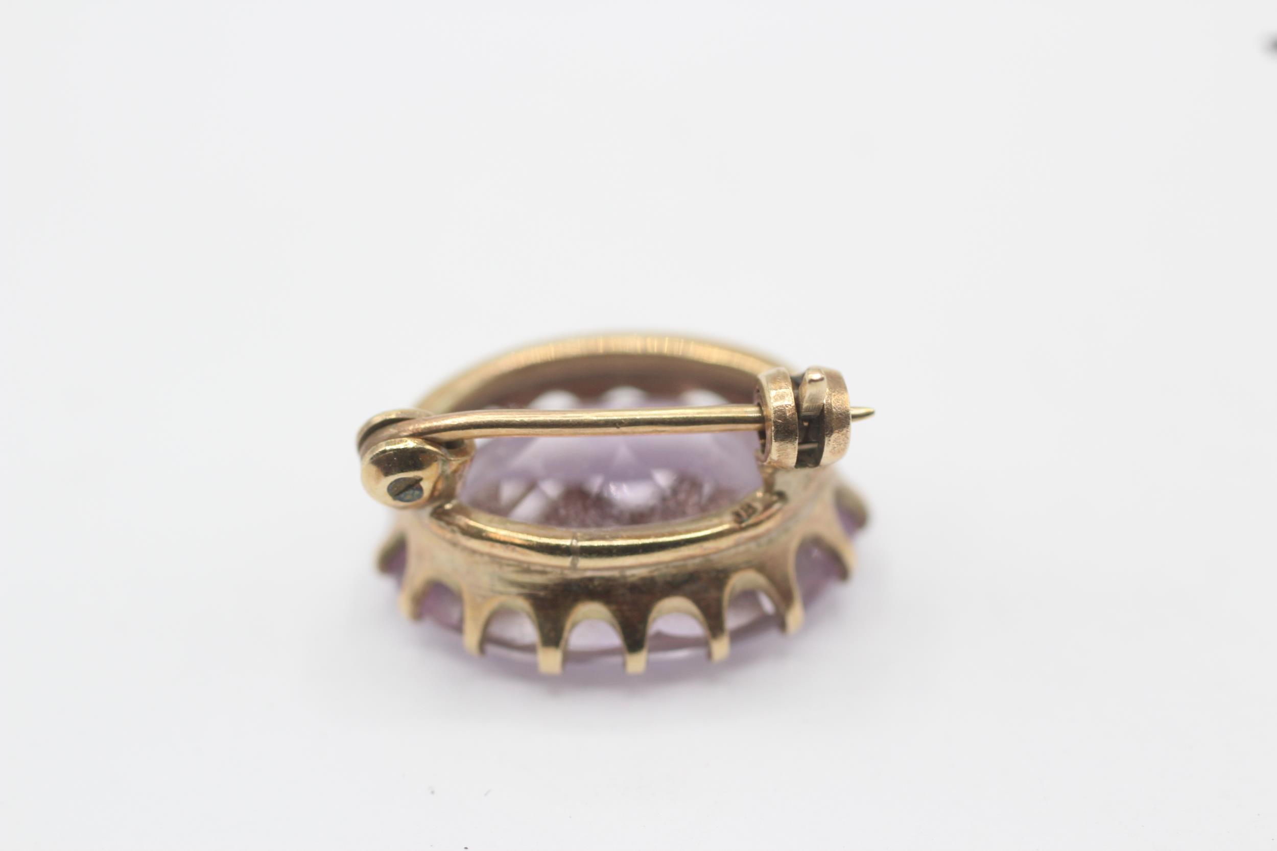 9ct gold antique oval amethyst single stone brooch - Image 5 of 5