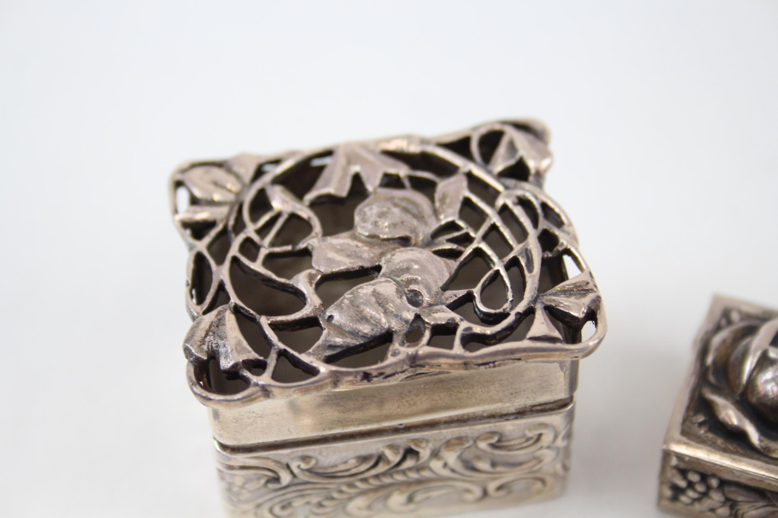 4 x Vintage .925 Sterling Silver Trinket Pill Boxes Inc Marcasite, Floral (87g) - In vintage - Image 2 of 4