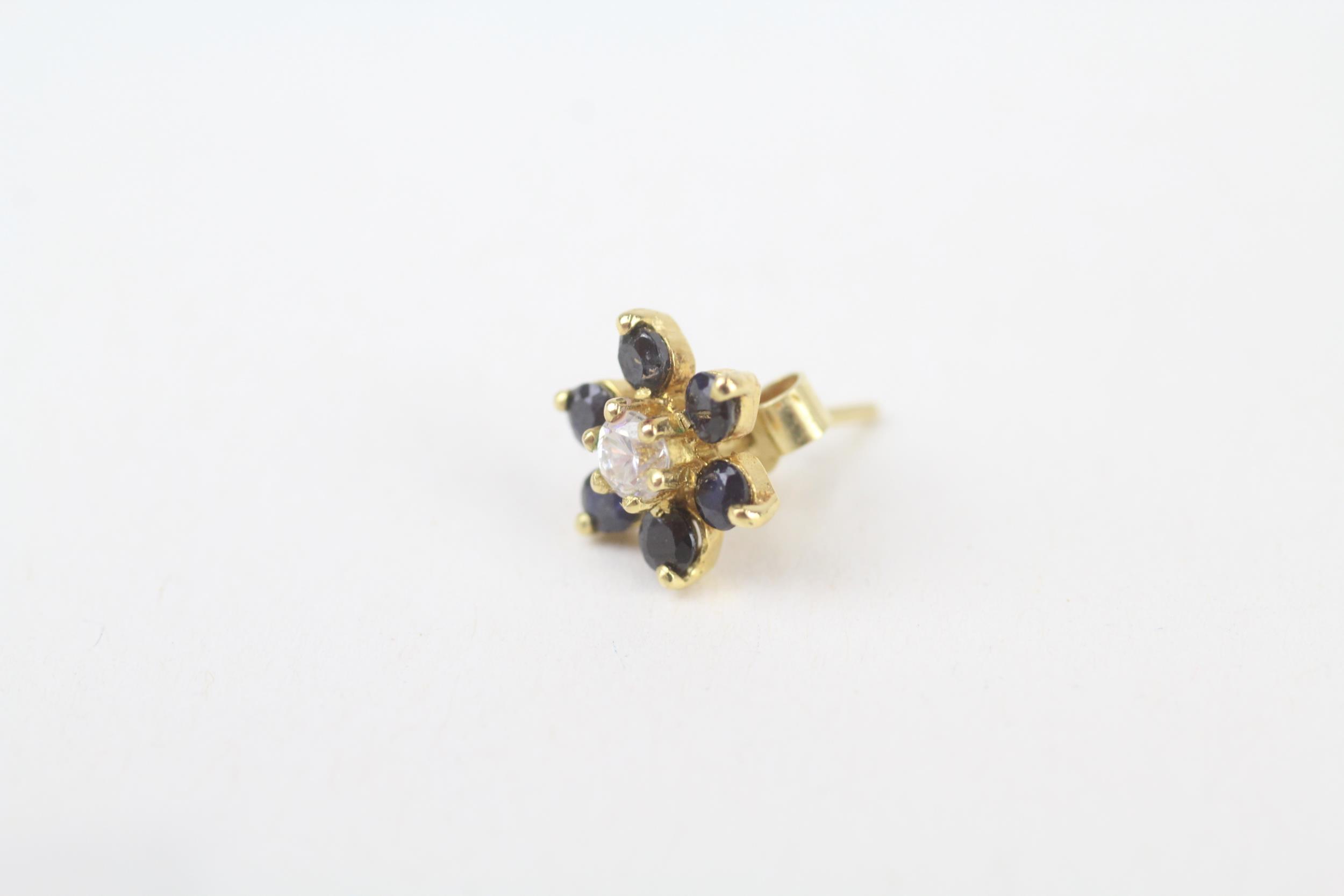 9ct gold sapphire & white gemstone floral cluster stud earrings - Image 3 of 4
