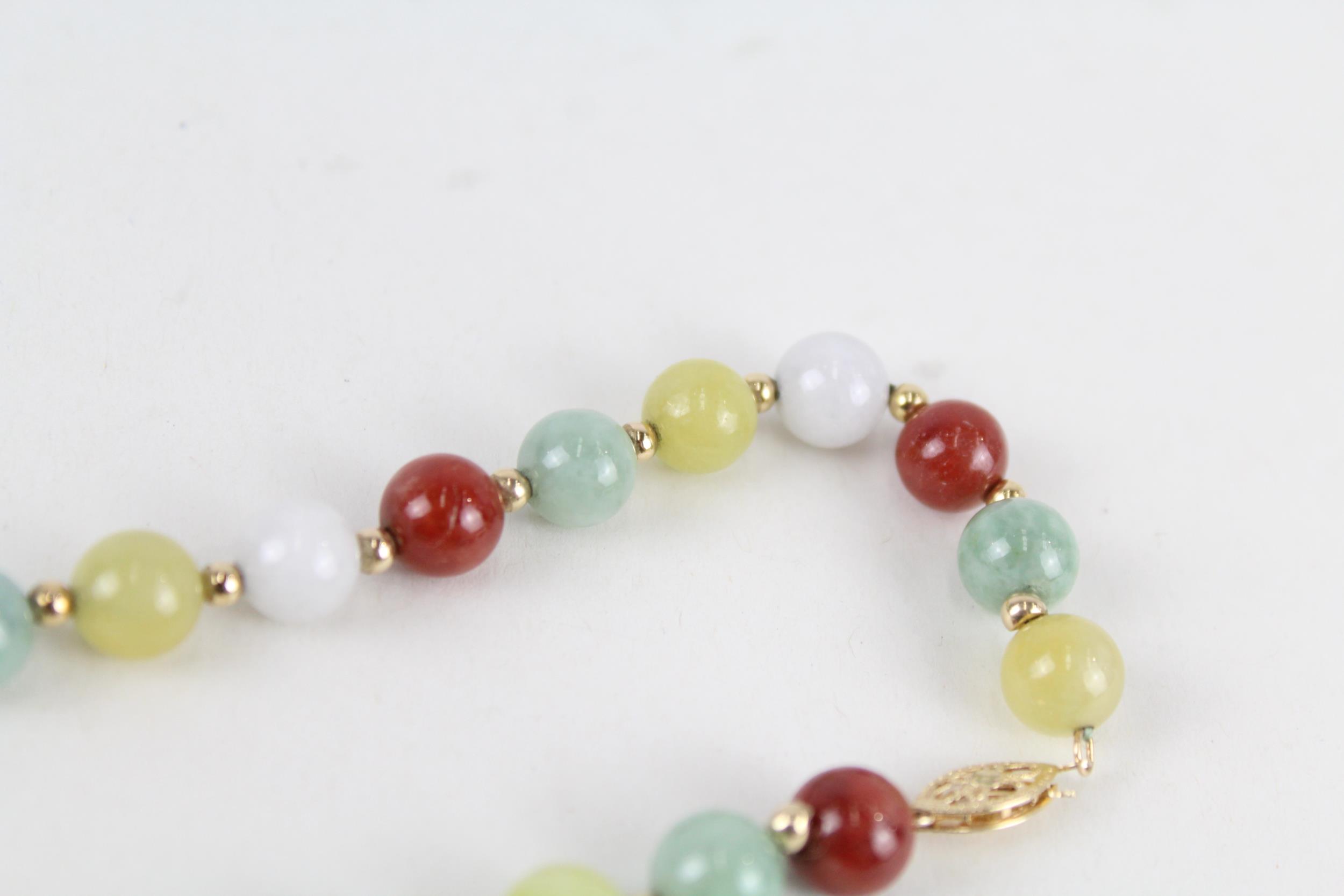14ct gold clasp multi-colour hardstone single strand ring inc. jade with gold spacers 42.6 g - Image 5 of 5