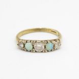 9ct gold opal & cubic zirconia five stone ring Size O 1/2 2.1 g