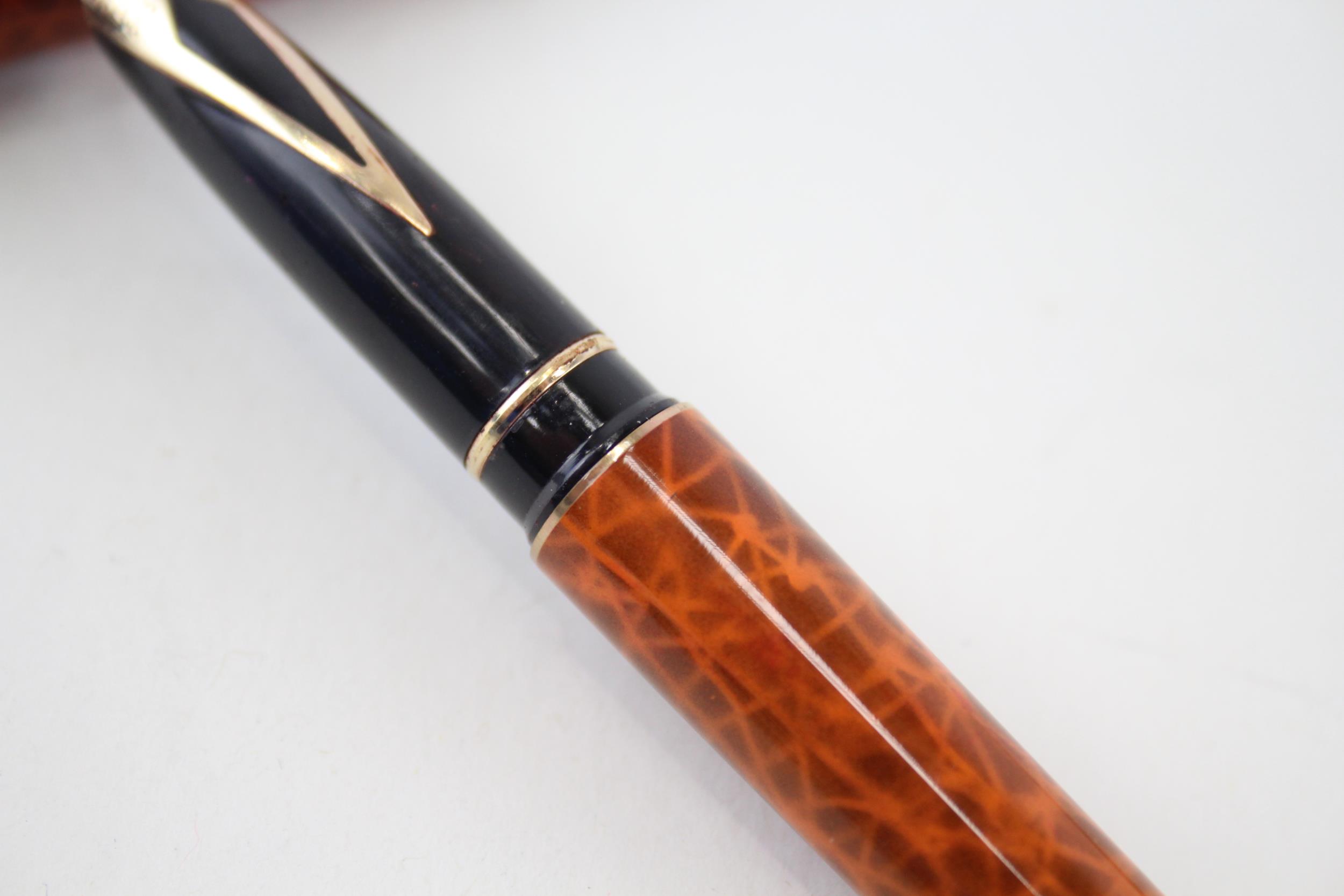 Vintage SHEAFFER Targa Orange Lacquer Fountain Pen w/ 14ct Gold Nib WRITING - Dip Tested & WRITING - Image 3 of 4