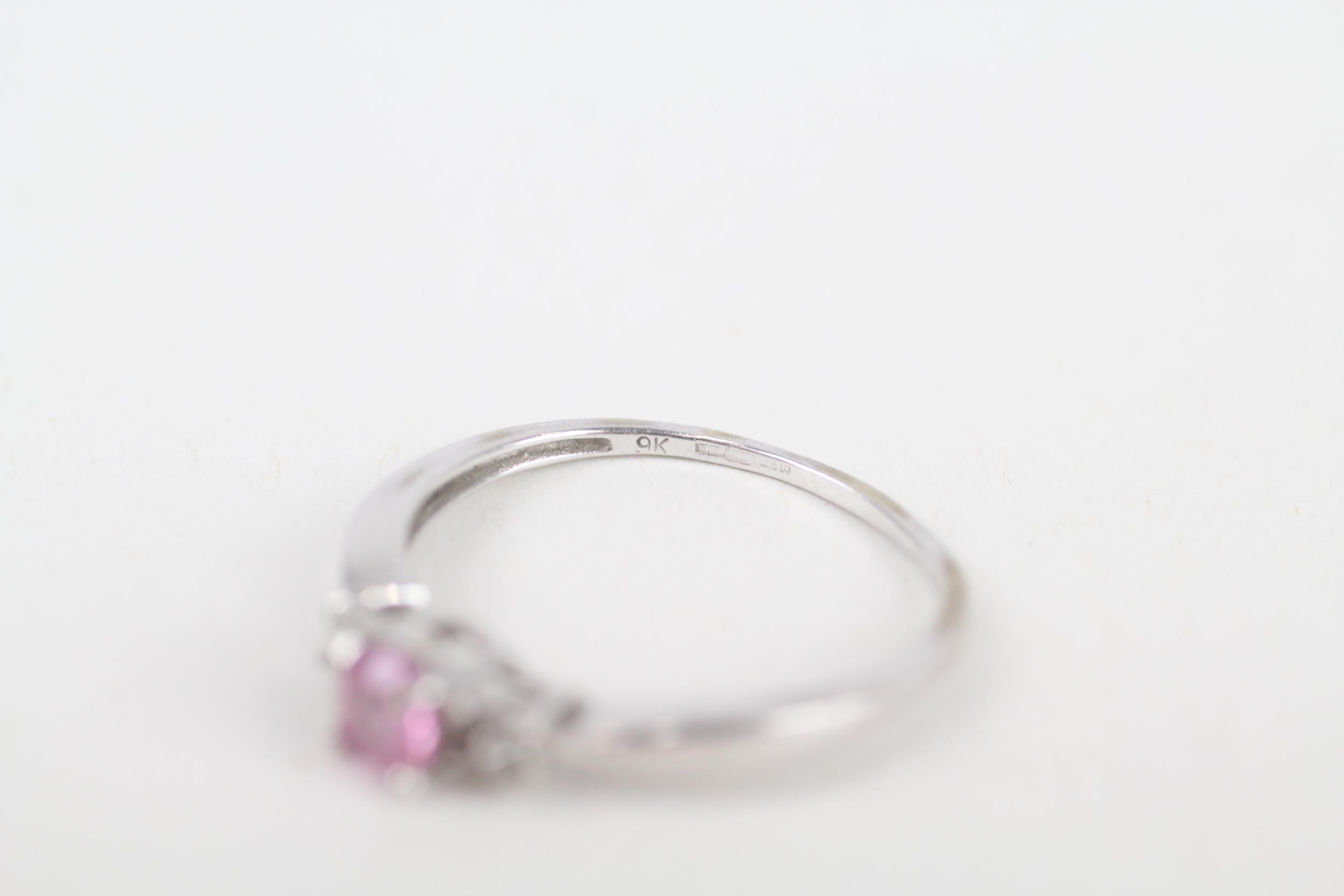 9ct gold pink sapphire & diamond three stone ring Size K 1/2 1.2 g - Image 5 of 5