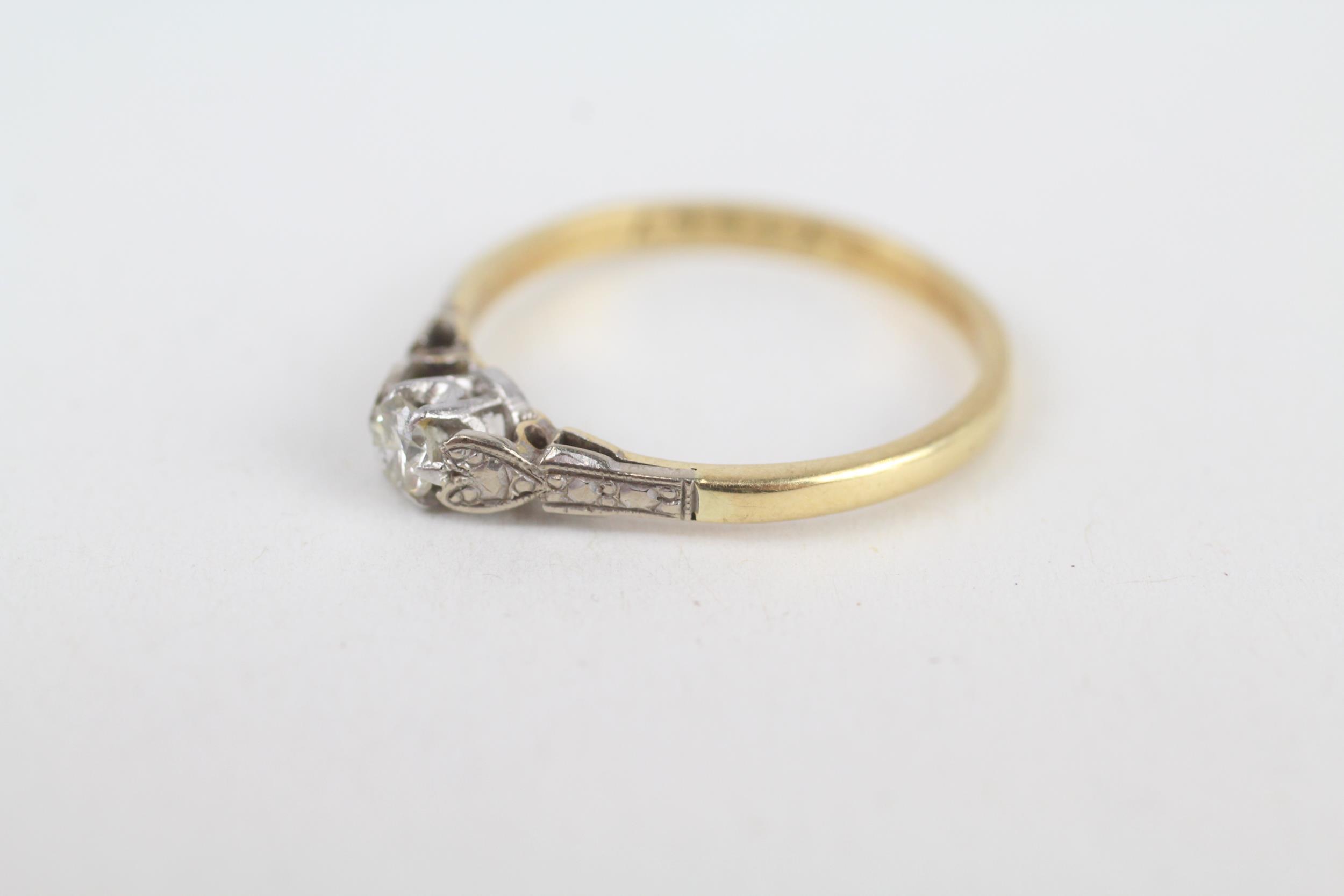 18ct gold & platinum circular cut diamond single stone ring Size O 1/2 2.4 g - Image 5 of 6