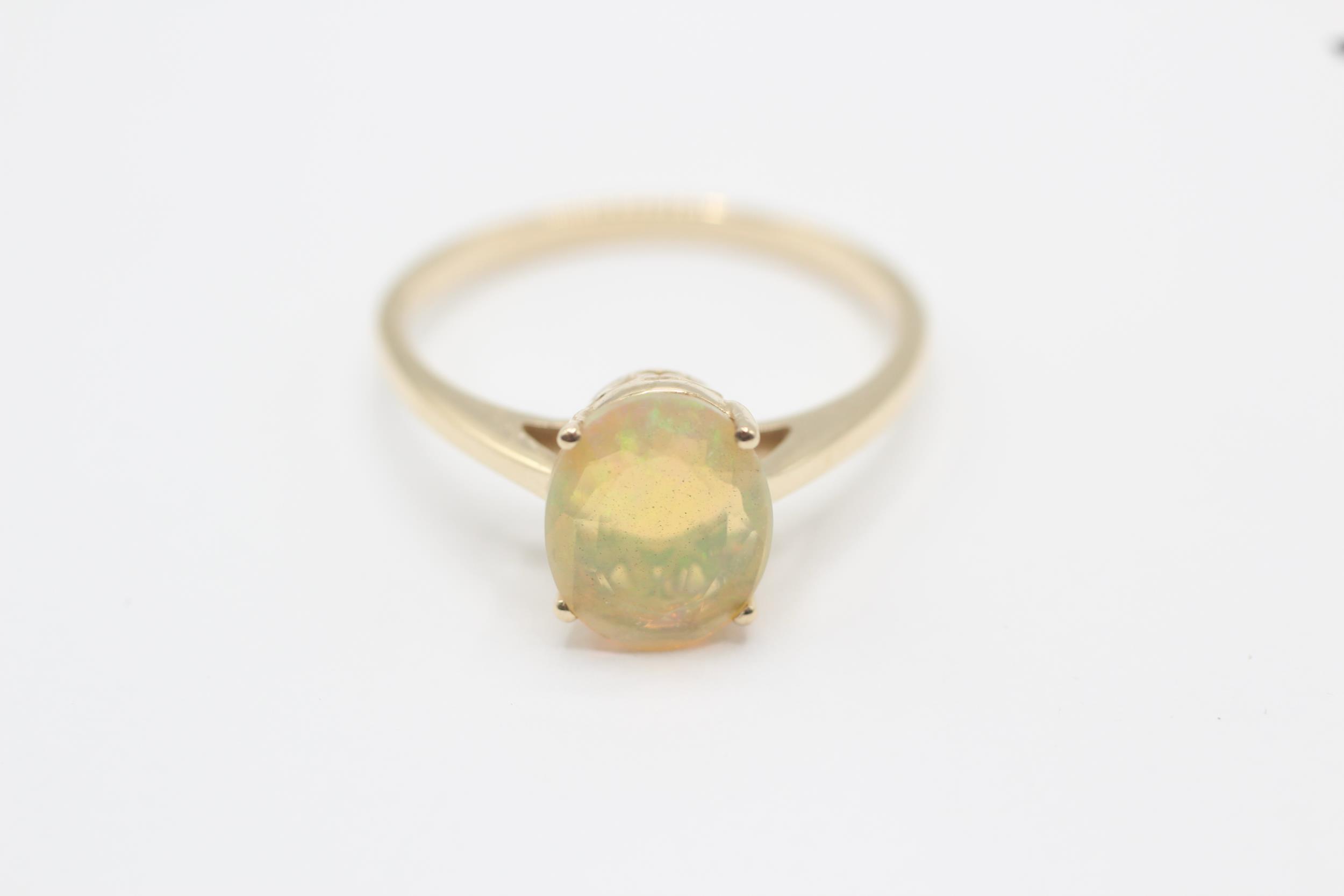 10ct gold opal singles stone ring Size S 2.4 g - Image 2 of 6