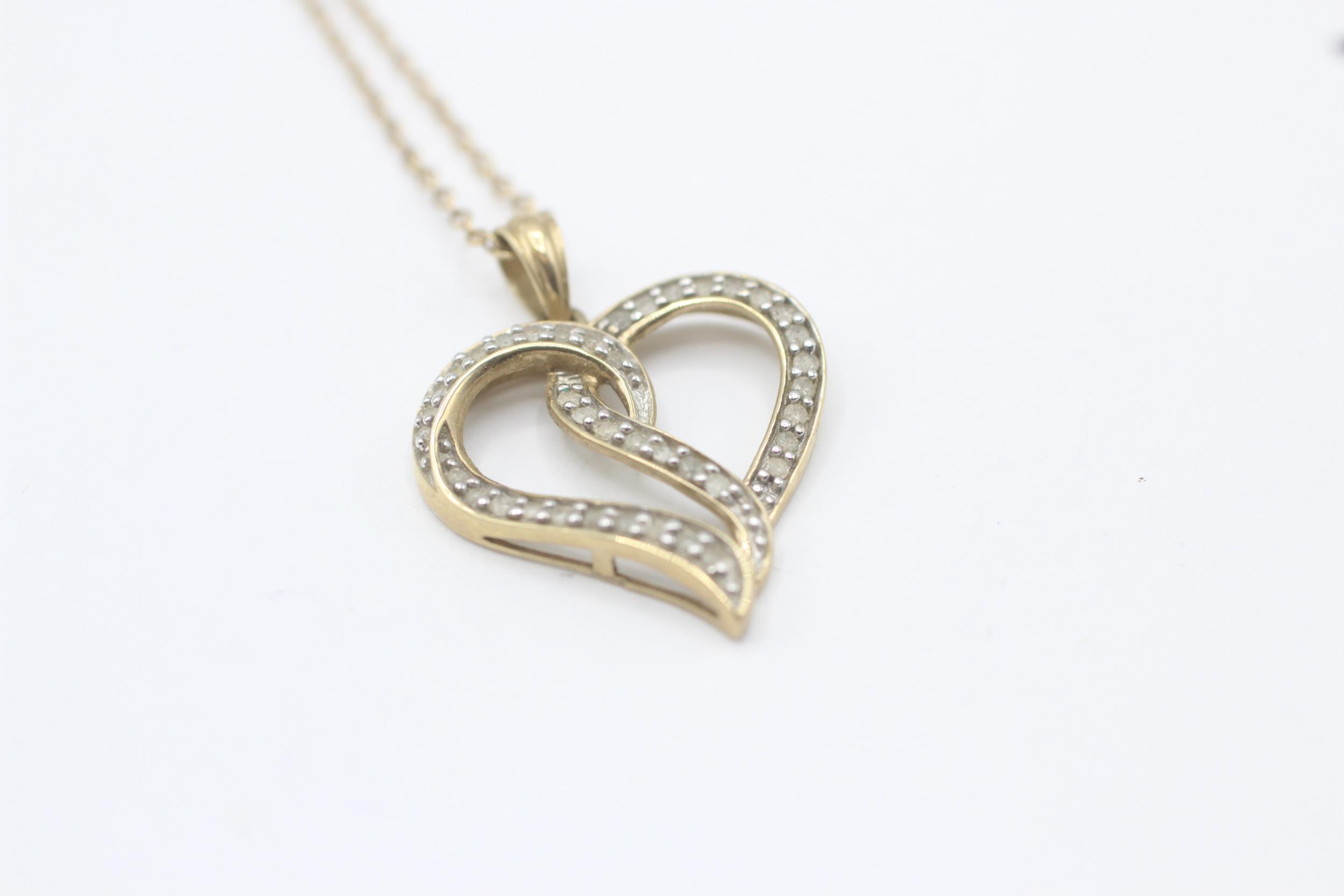 9ct gold diamond abstract heart openwork pendant necklace 2.7 g