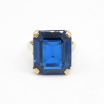 9ct gold vintage emerald cut blue gemstone dress ring, four claw setting Size N