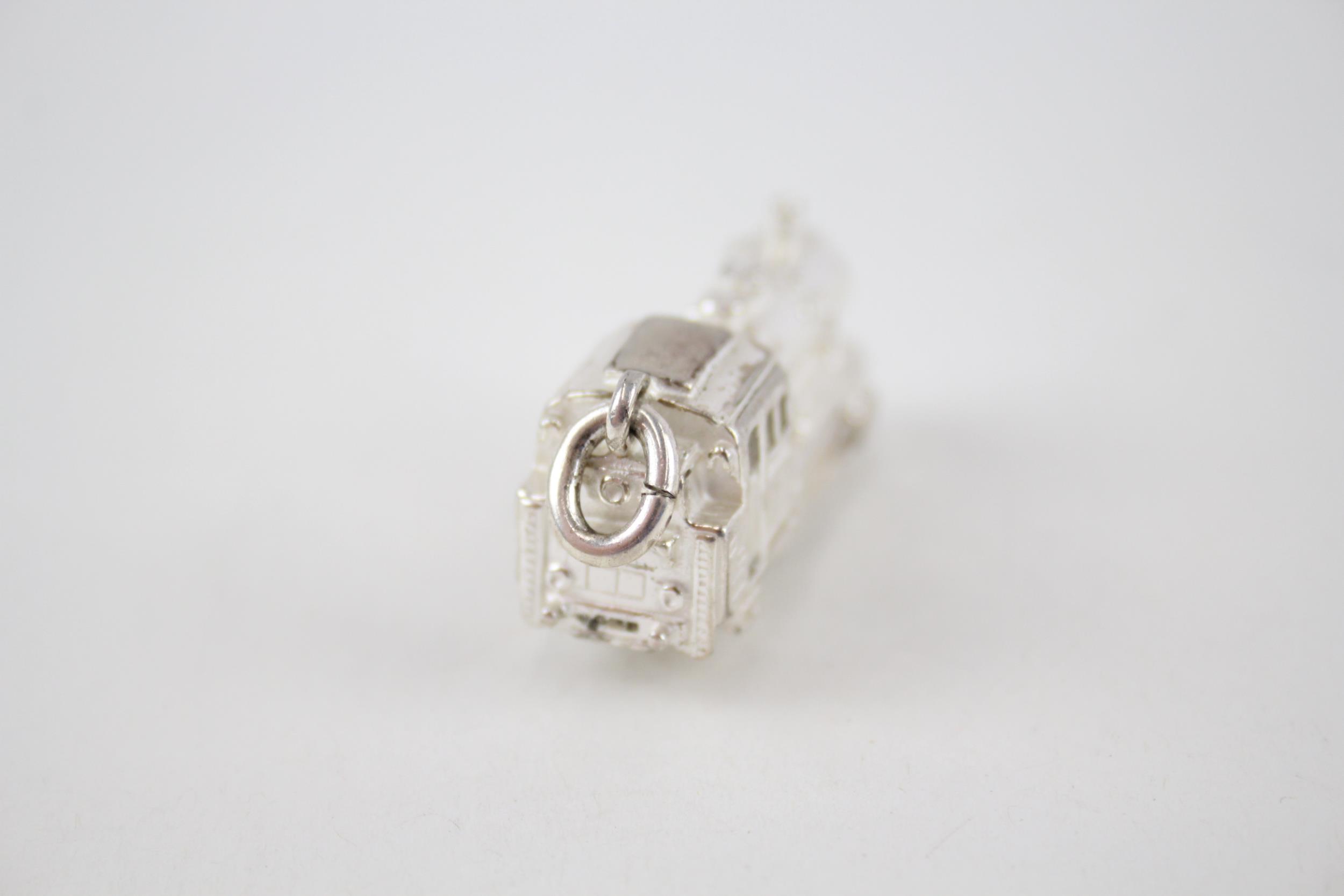 Vintage Stamped .925 Sterling Silver Novelty Train Miniature Charm (19g) - Length - 3.6cm In vintage - Image 4 of 5