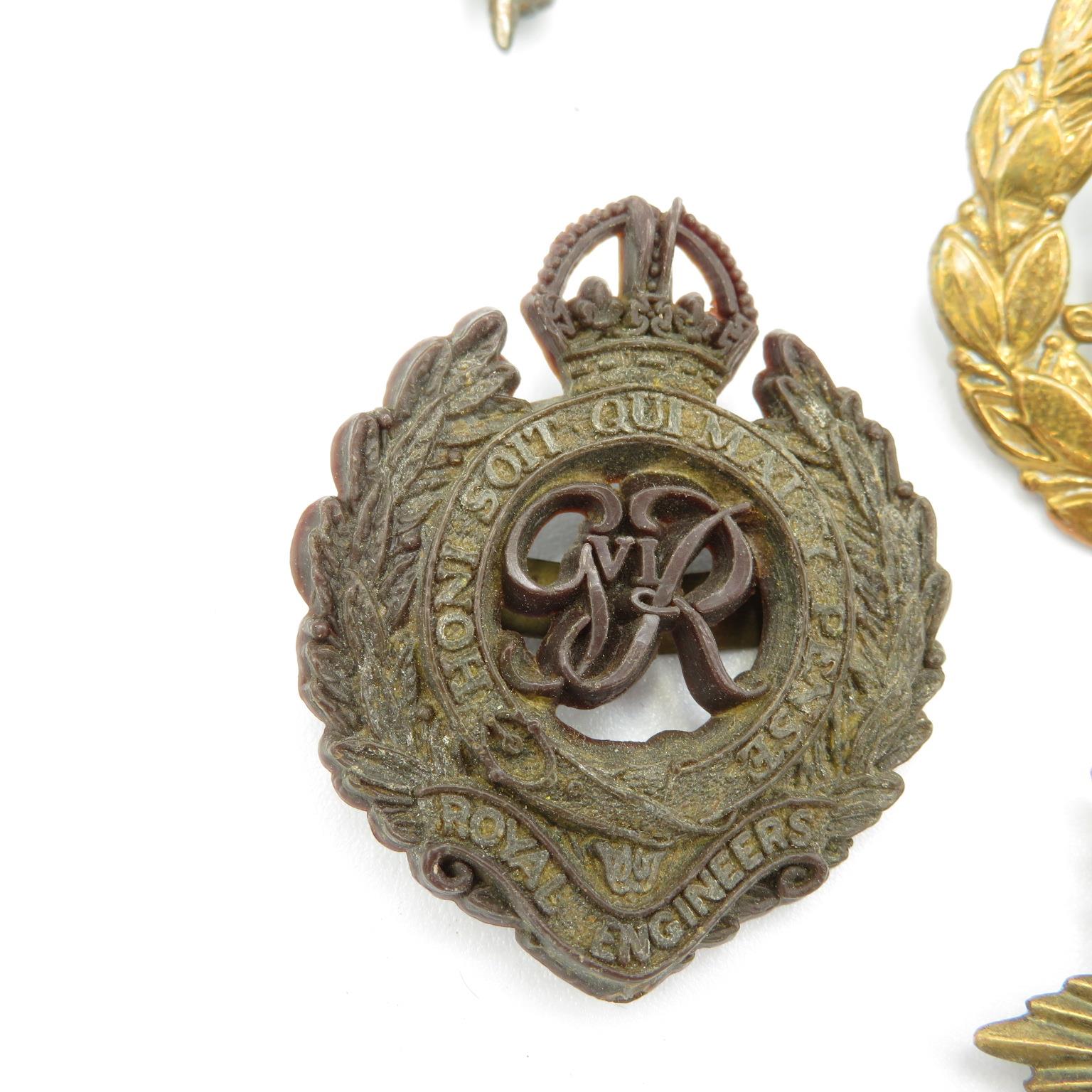 18x Military cap badges including Royal Scots Fusiliers and Lancers etc. - - Image 16 of 19