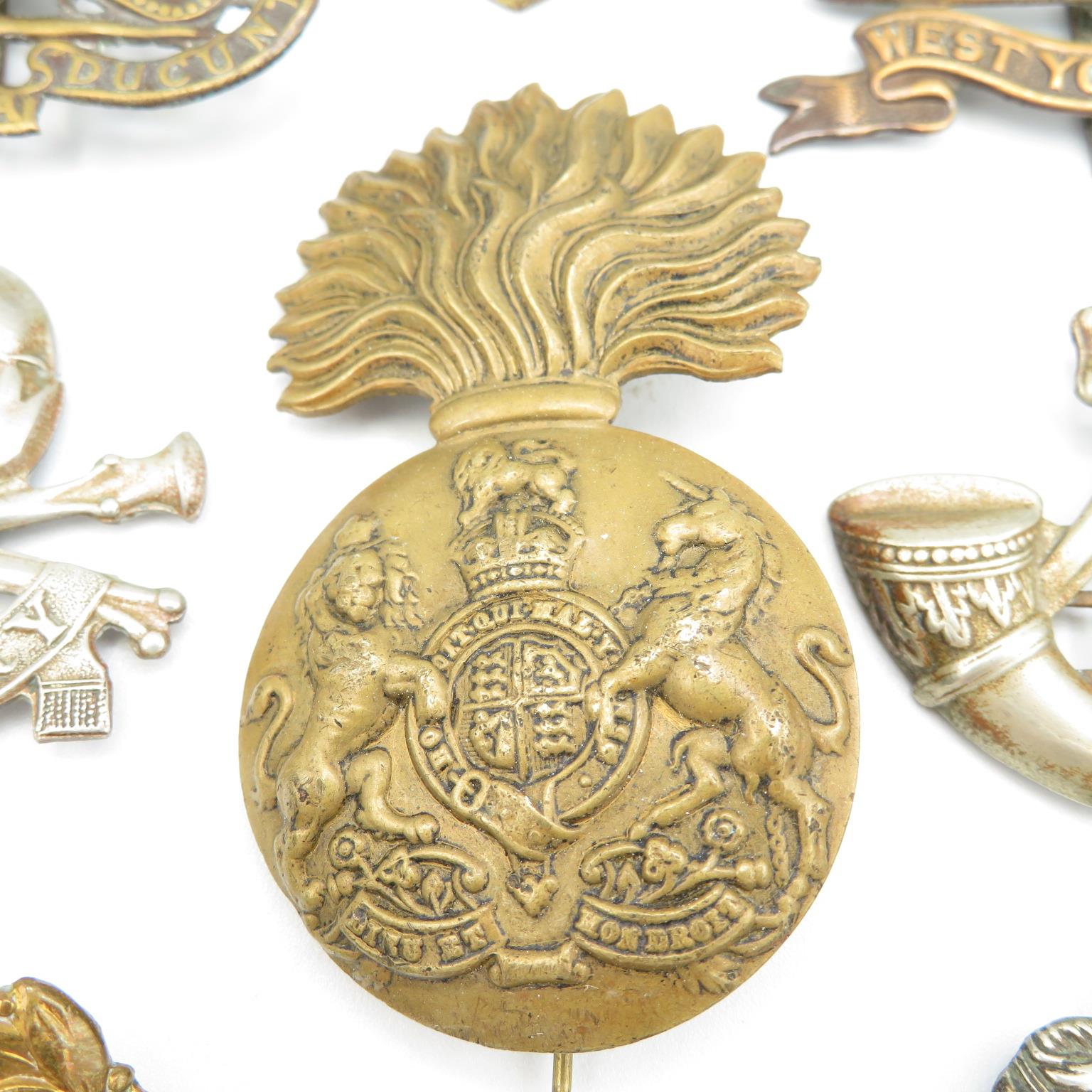 18x Military cap badges including Royal Scots Fusiliers and Lancers etc. - - Image 9 of 19