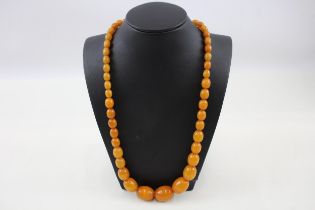 Bakelite graduated necklace with screw clasp (51g)