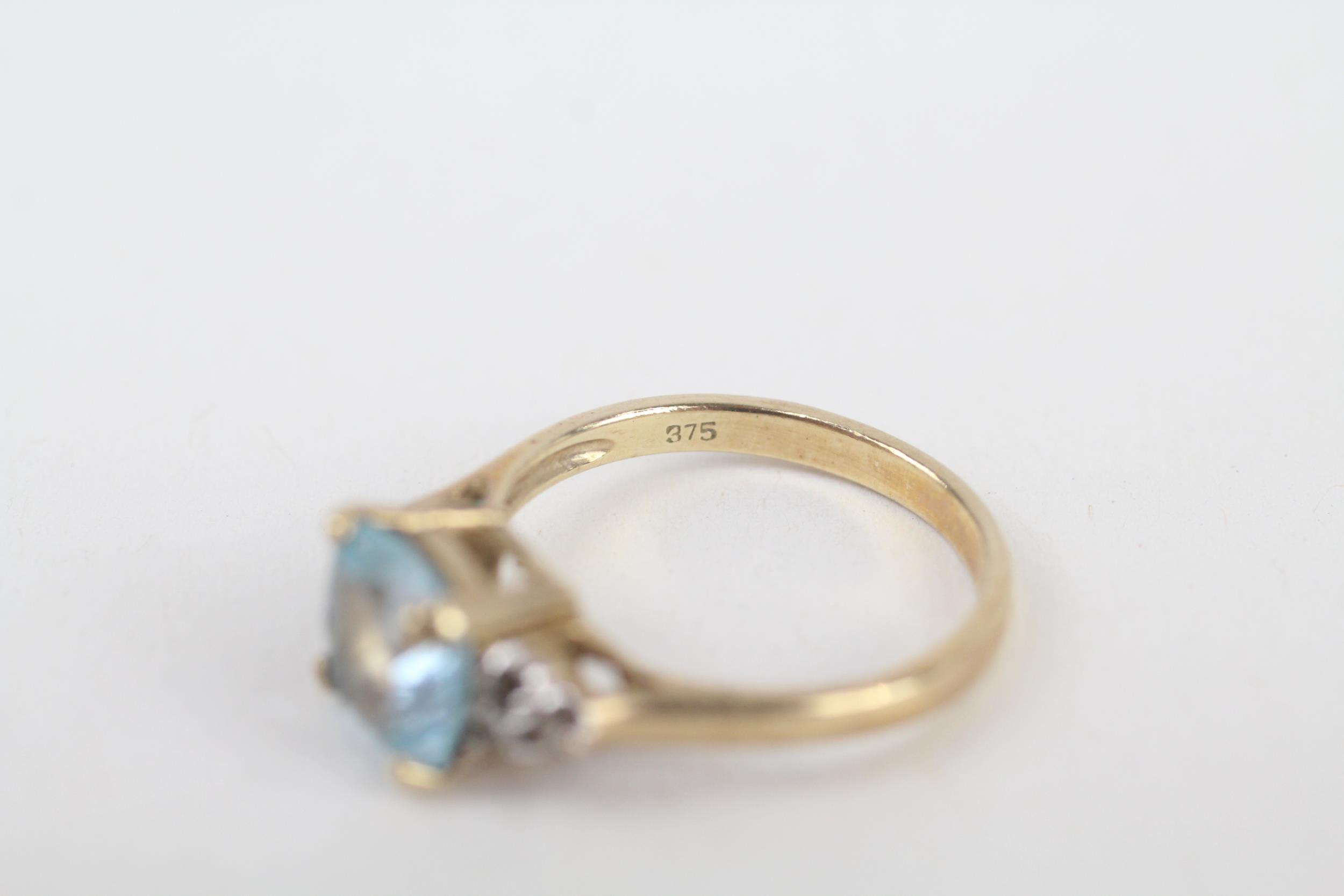 9ct gold diamond & topaz trefoil ring - as seen Size M 2.7 g - Image 4 of 4