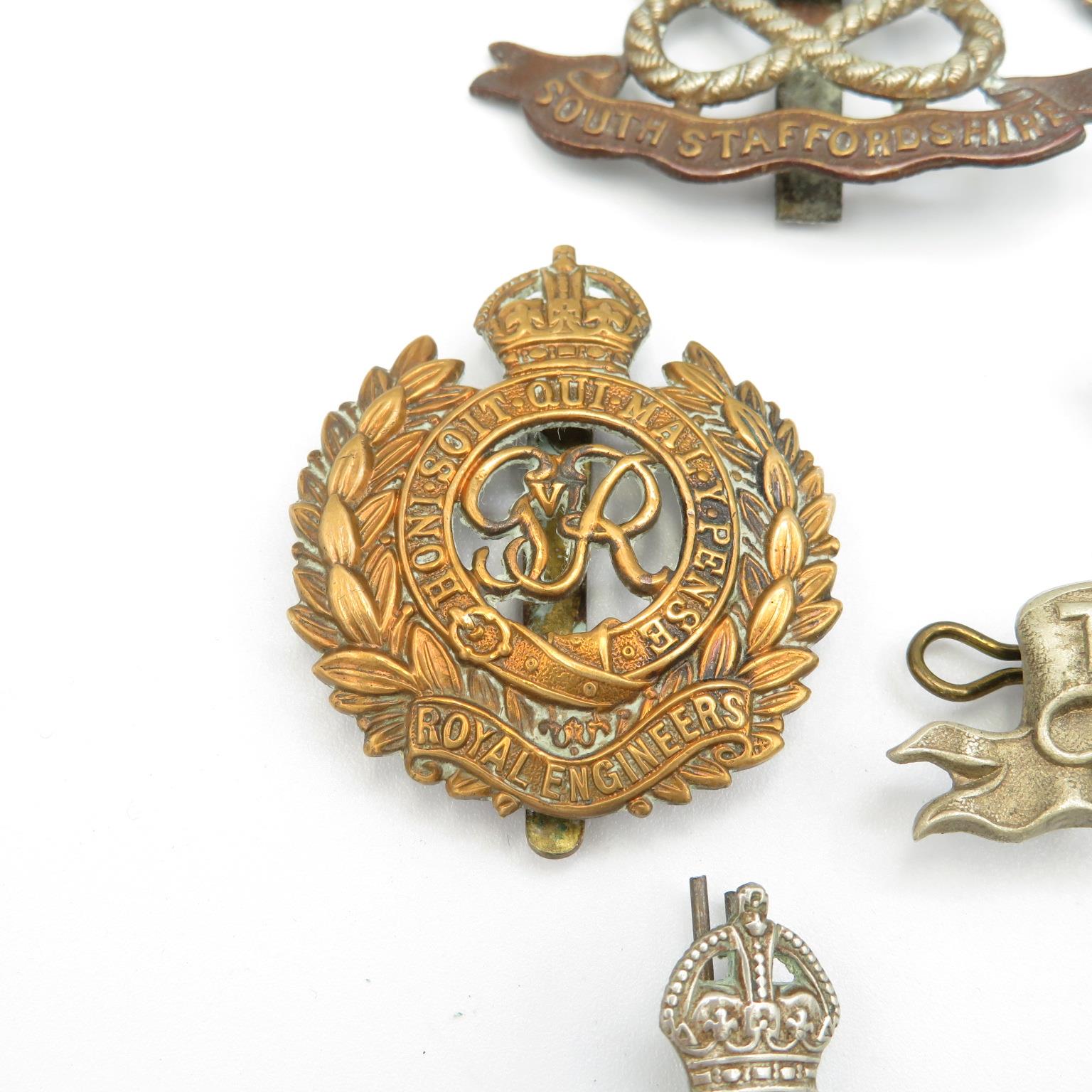 15x Military cap badges including Canadian and South Lancs etc. - - Image 12 of 15