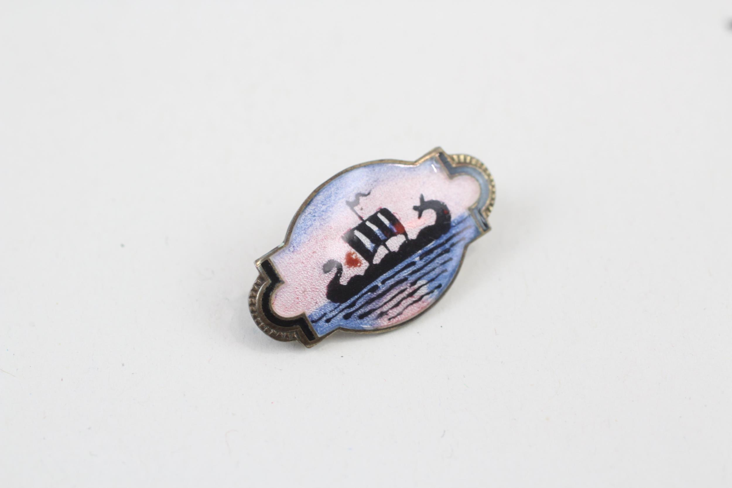 Silver enamel brooch by Askel Holmsen (3g) - Image 2 of 7