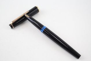 Vintage MONTBLANC Classic No.32 Black Fountain Pen w/ 14ct Gold Nib WRITING - Dip Tested & WRITING