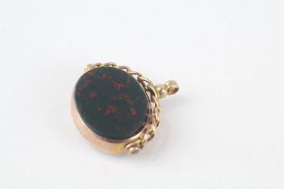 9ct rose gold antique blood stone & carnelian fob, Hallmarked Chester 1923