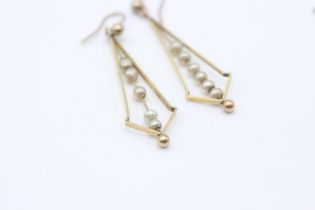 9ct gold faux pearl geometic dangle earrings 1.6 g