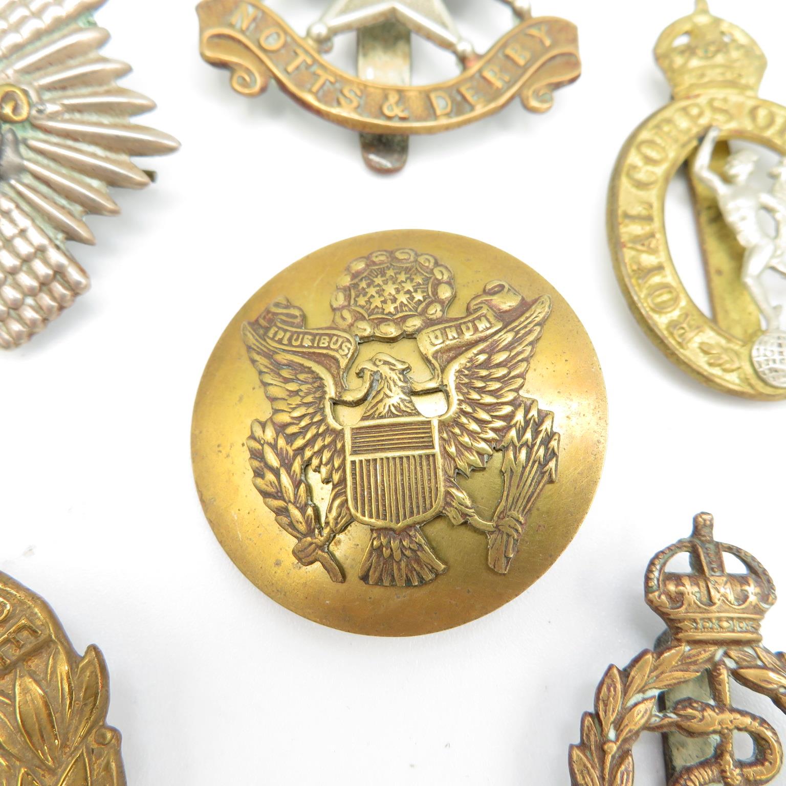 15x Military cap badges including Royal Scots Army Air Corps etc. - - Image 6 of 16