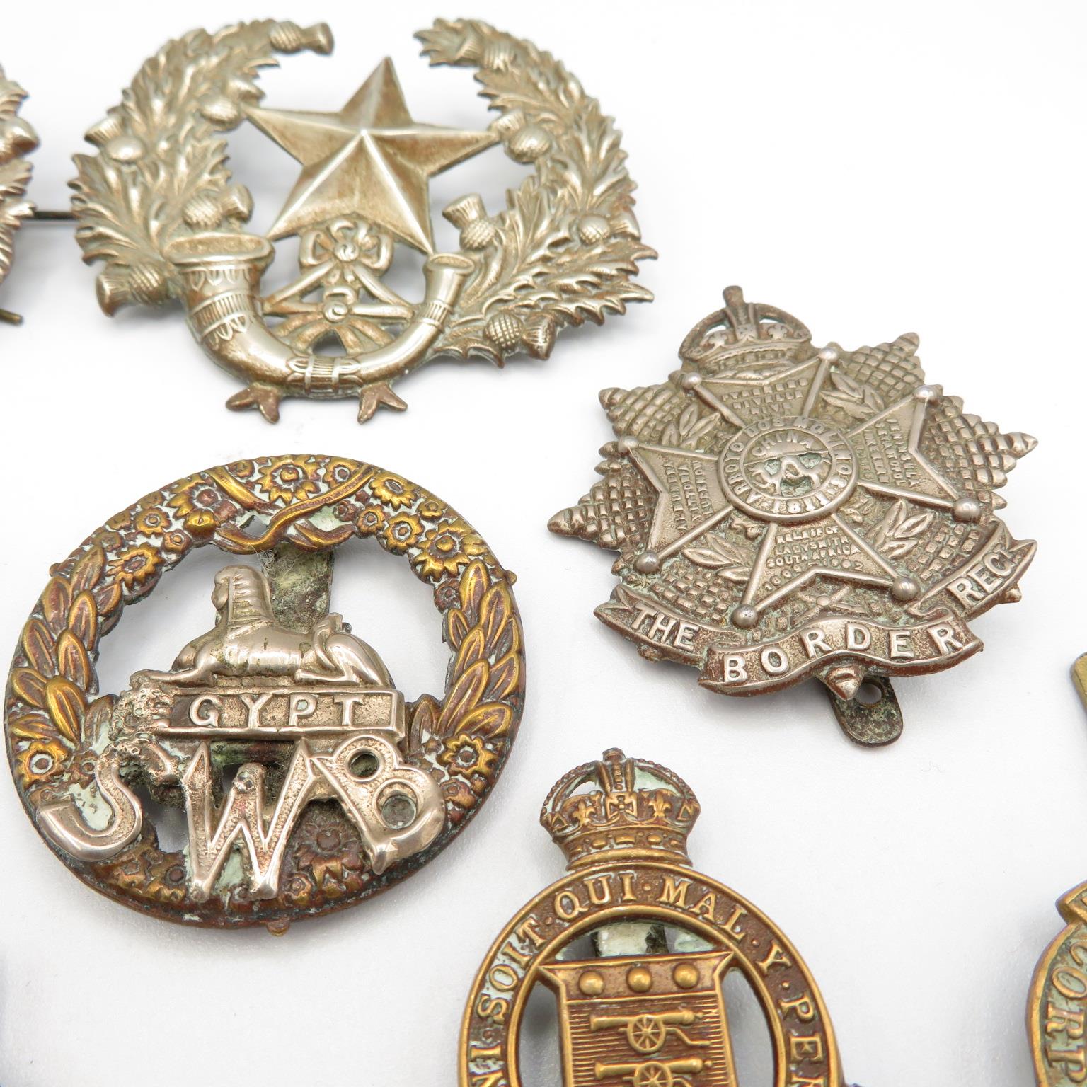 15x military cap badges including Tank Reg Border East etc. - - Image 4 of 8