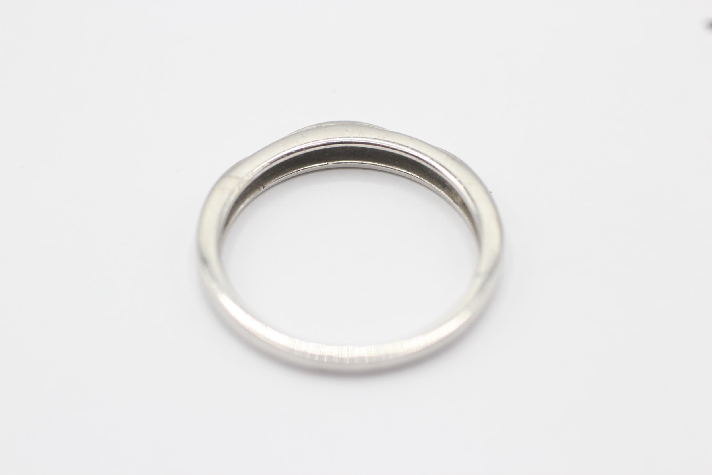 9ct white gold diamond seven stone band ring Size K 1/2 1.6 g - Image 6 of 6