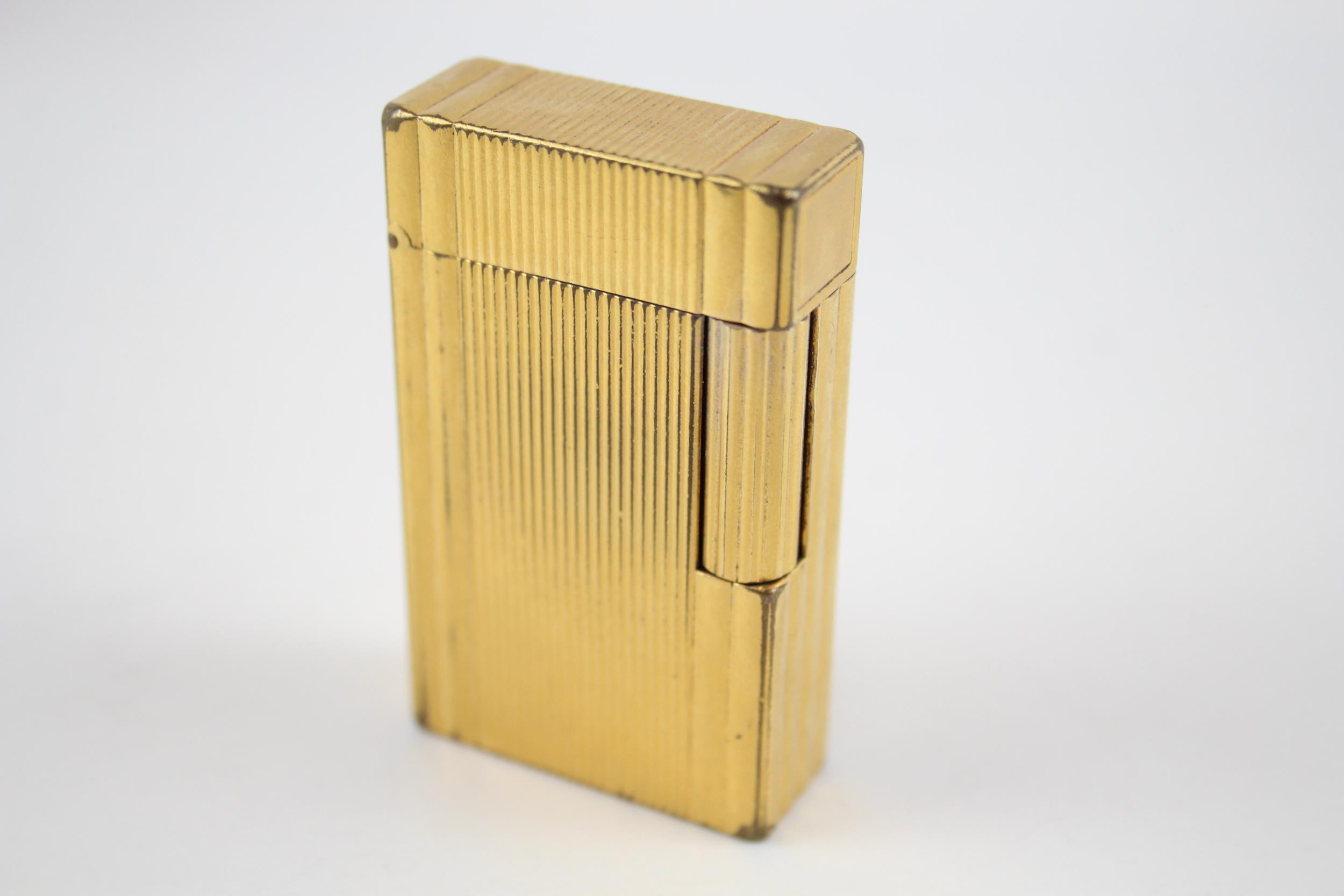 Vintage S.T DUPONT Paris Gold Plated Cigarette Lighter Boxed - 5JLJ41 - UNTESTED In previously owned - Image 2 of 5