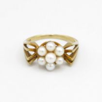 9ct gold cultured pearl floral cluster ring Size M