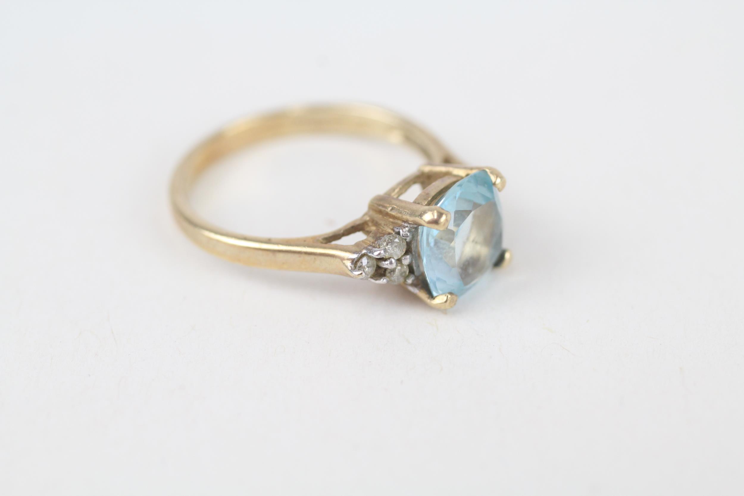 9ct gold diamond & topaz trefoil ring - as seen Size M 2.7 g - Image 2 of 4