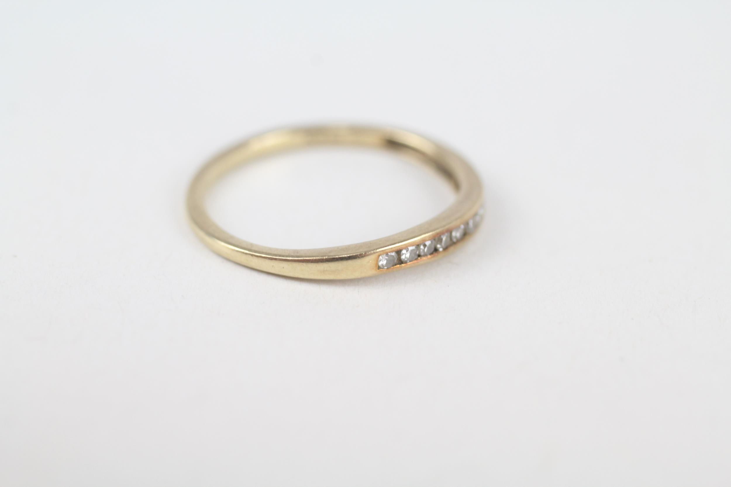 9ct gold channel set diamond half eternity ring Size L 1.1 g - Image 3 of 5