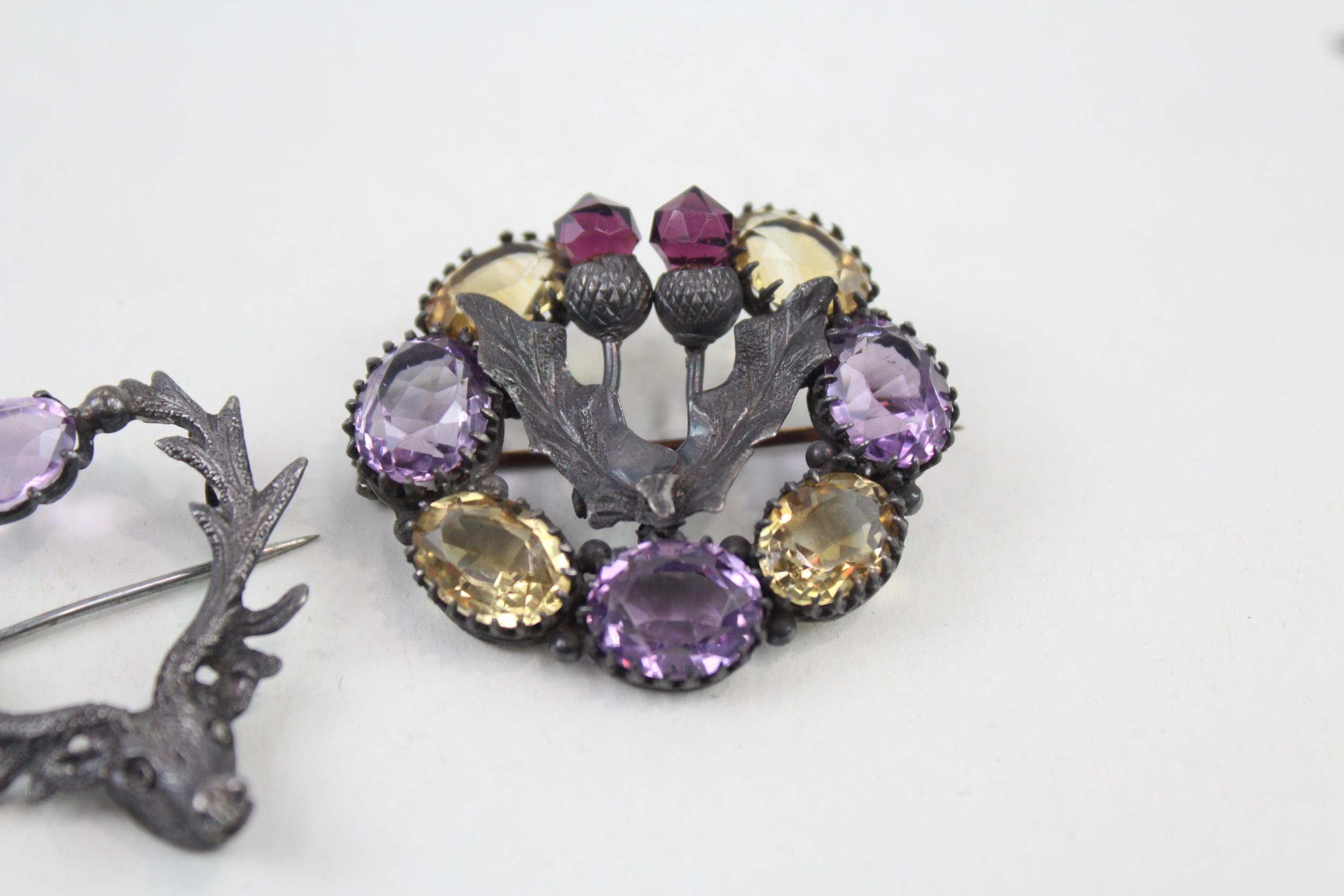 Two silver Scottish brooches with Amethyst & Citrine (17g) - Image 5 of 8
