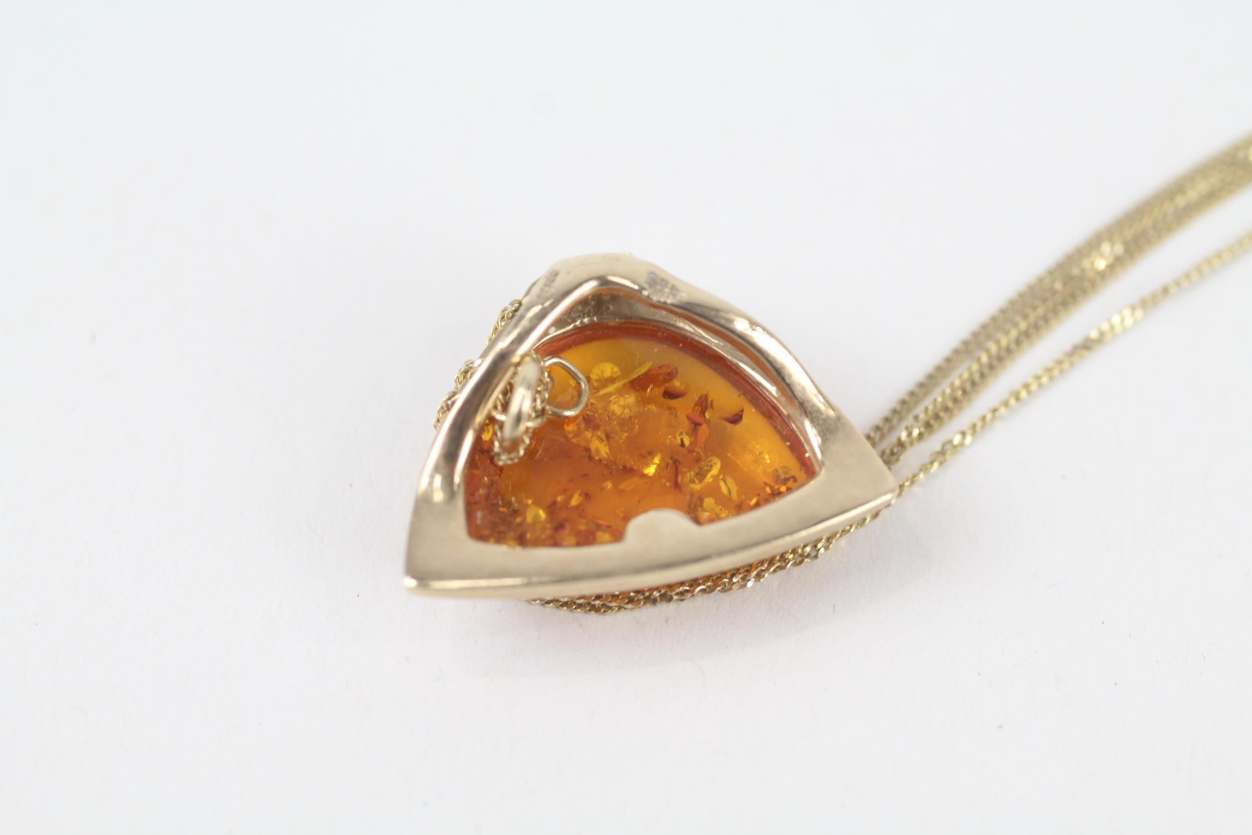 9ct gold amber pendant necklace - Image 4 of 4