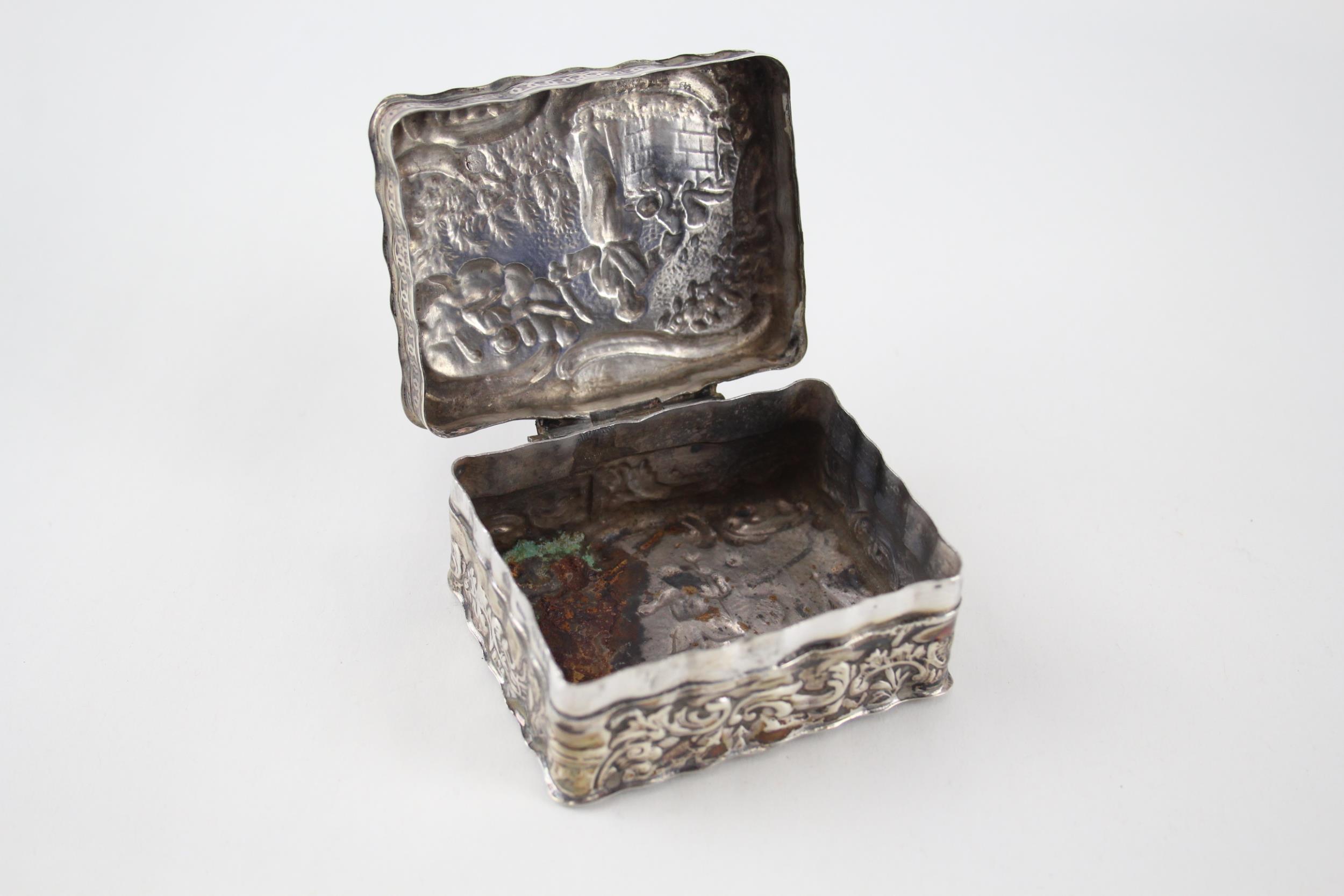 Antique Victorian 1899 London Sterling Silver Figural Snuff / Trinket Box (56g) - Maker - - Image 2 of 6