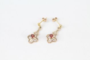 9ct gold garnet floral drop earrings 1.9 g