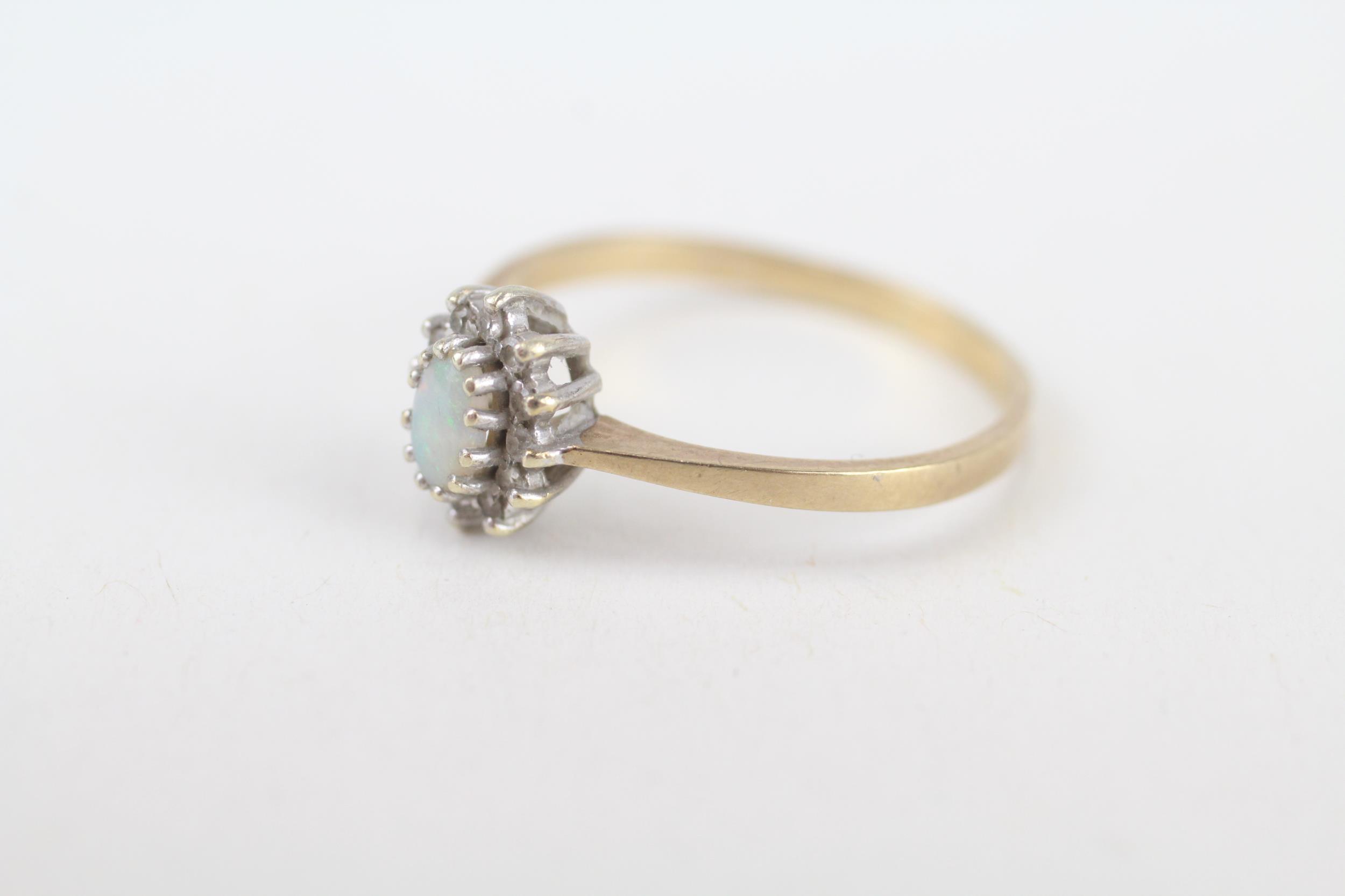 9ct gold diamond & opal cluster ring Size P 1.6 g - Image 4 of 5