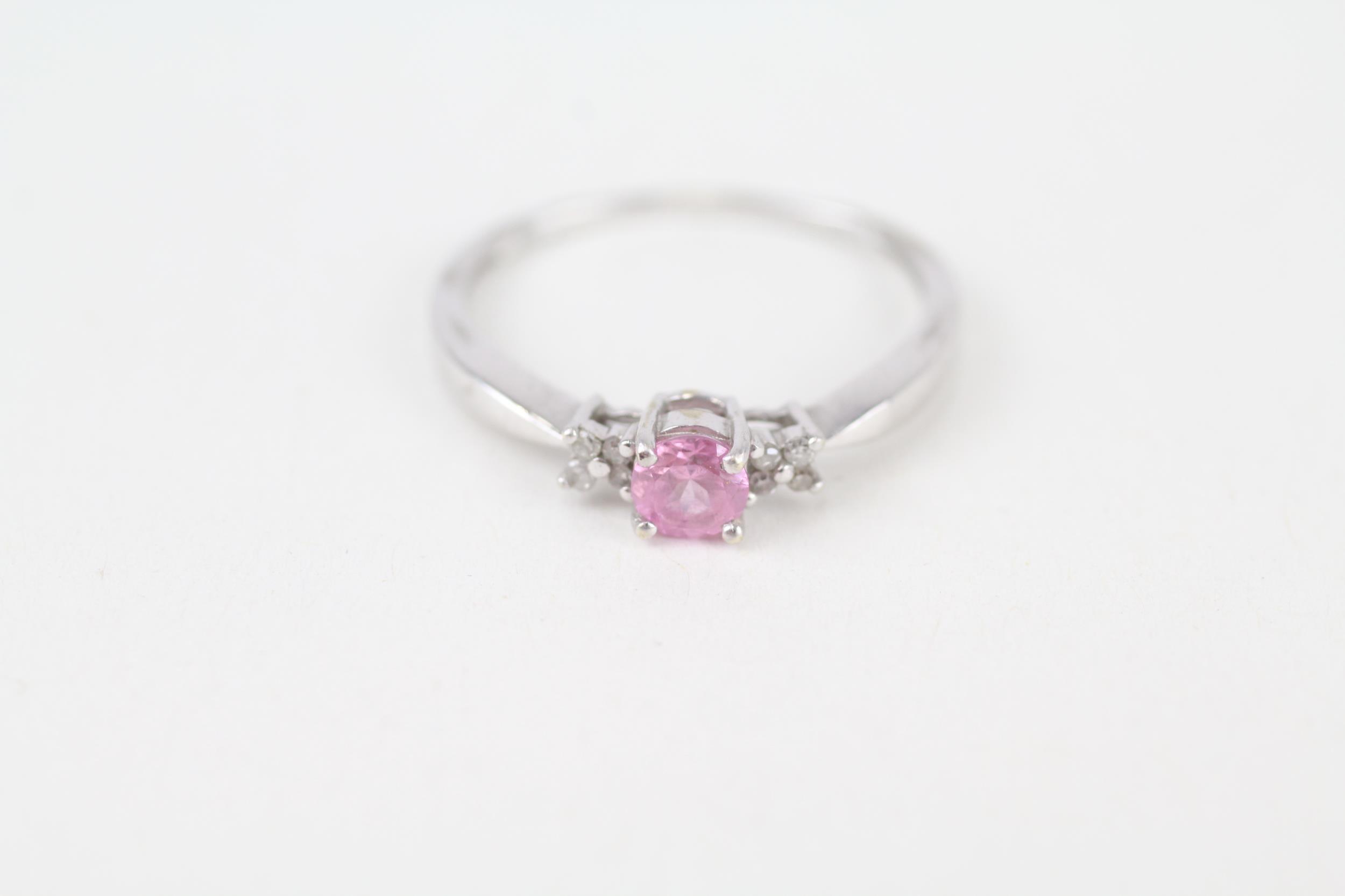 9ct gold pink sapphire & diamond three stone ring Size K 1/2 1.2 g - Image 2 of 5